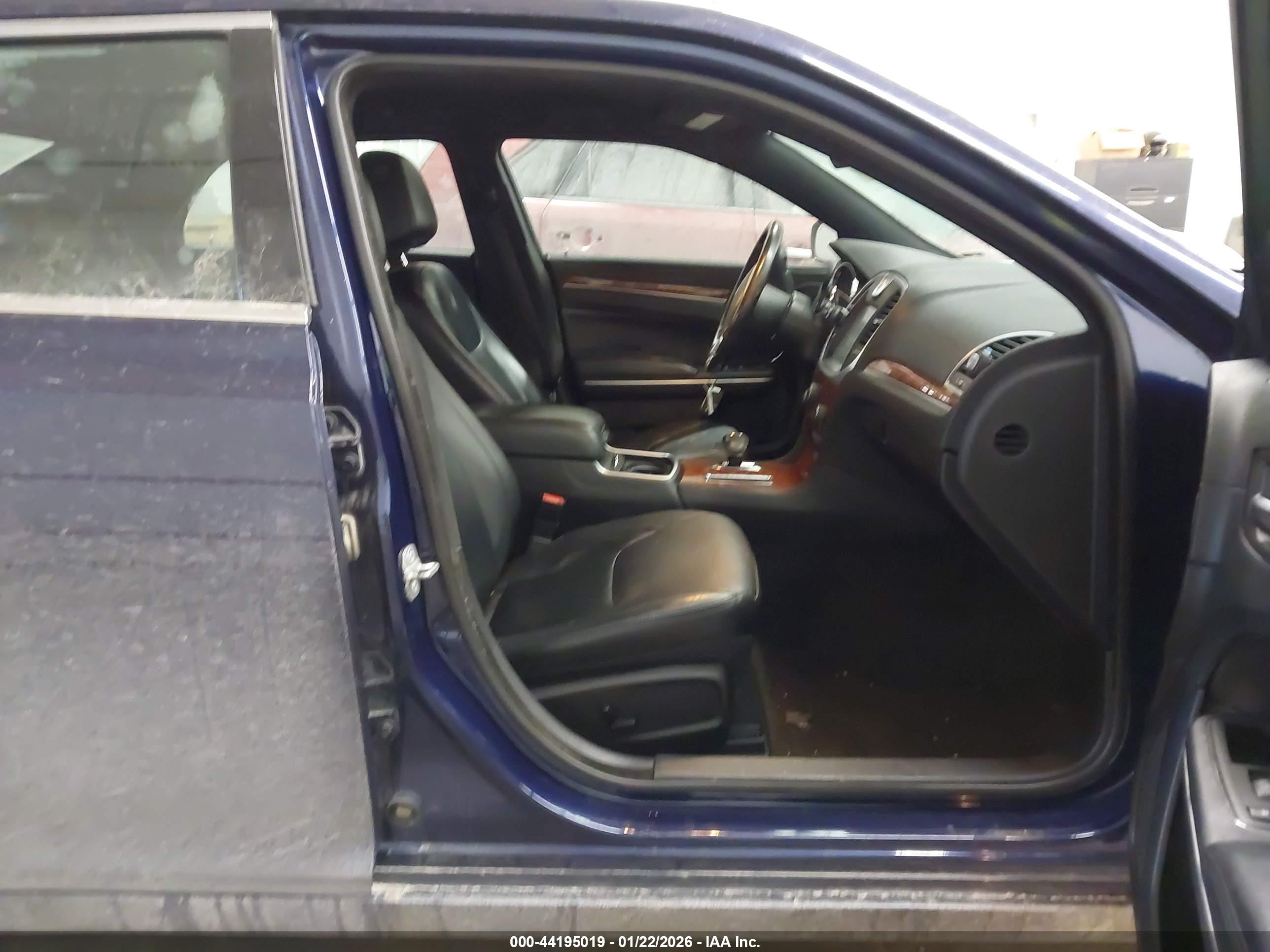 CHRYSLER 300 image 5