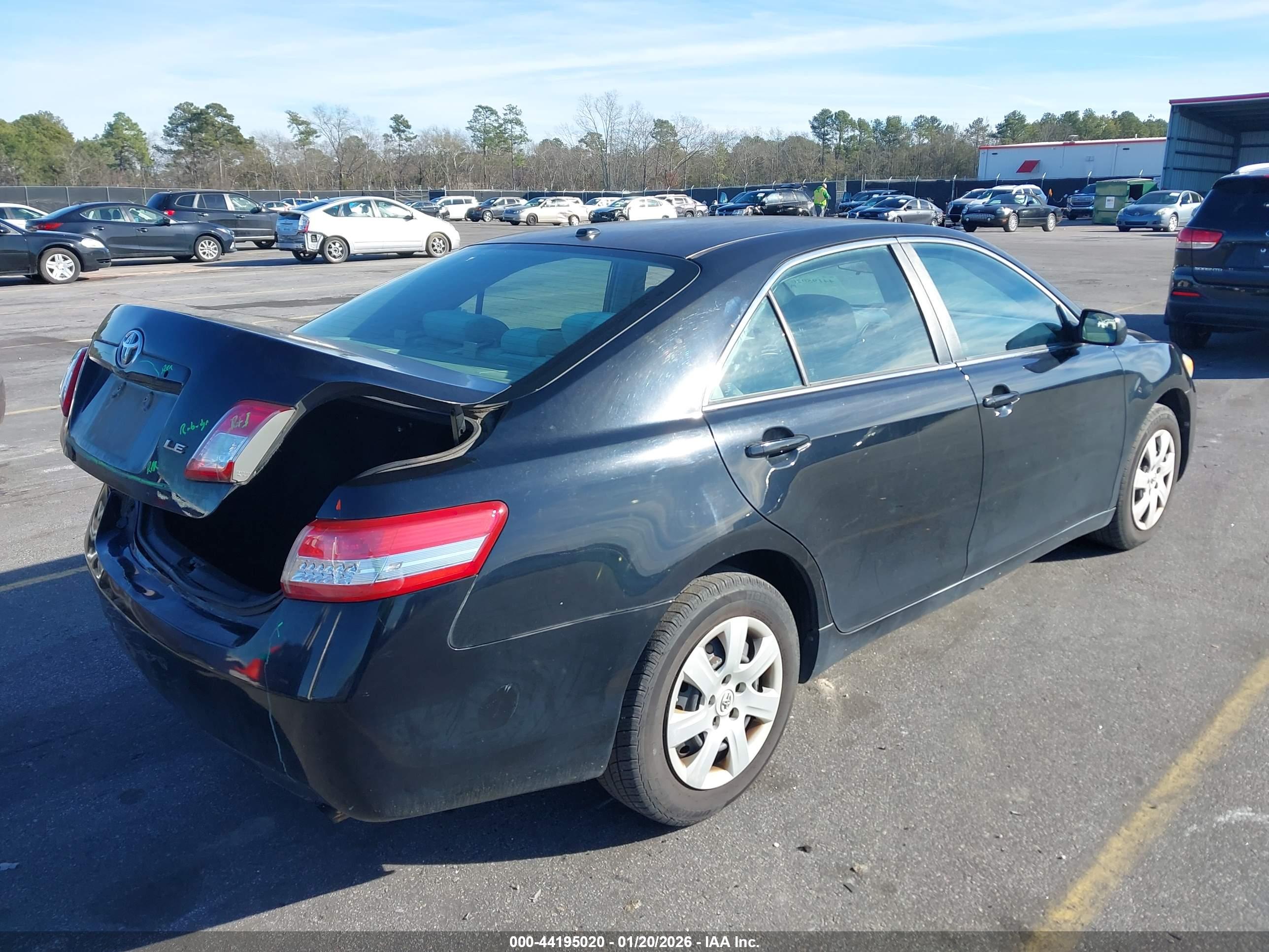 TOYOTA CAMRY image 4