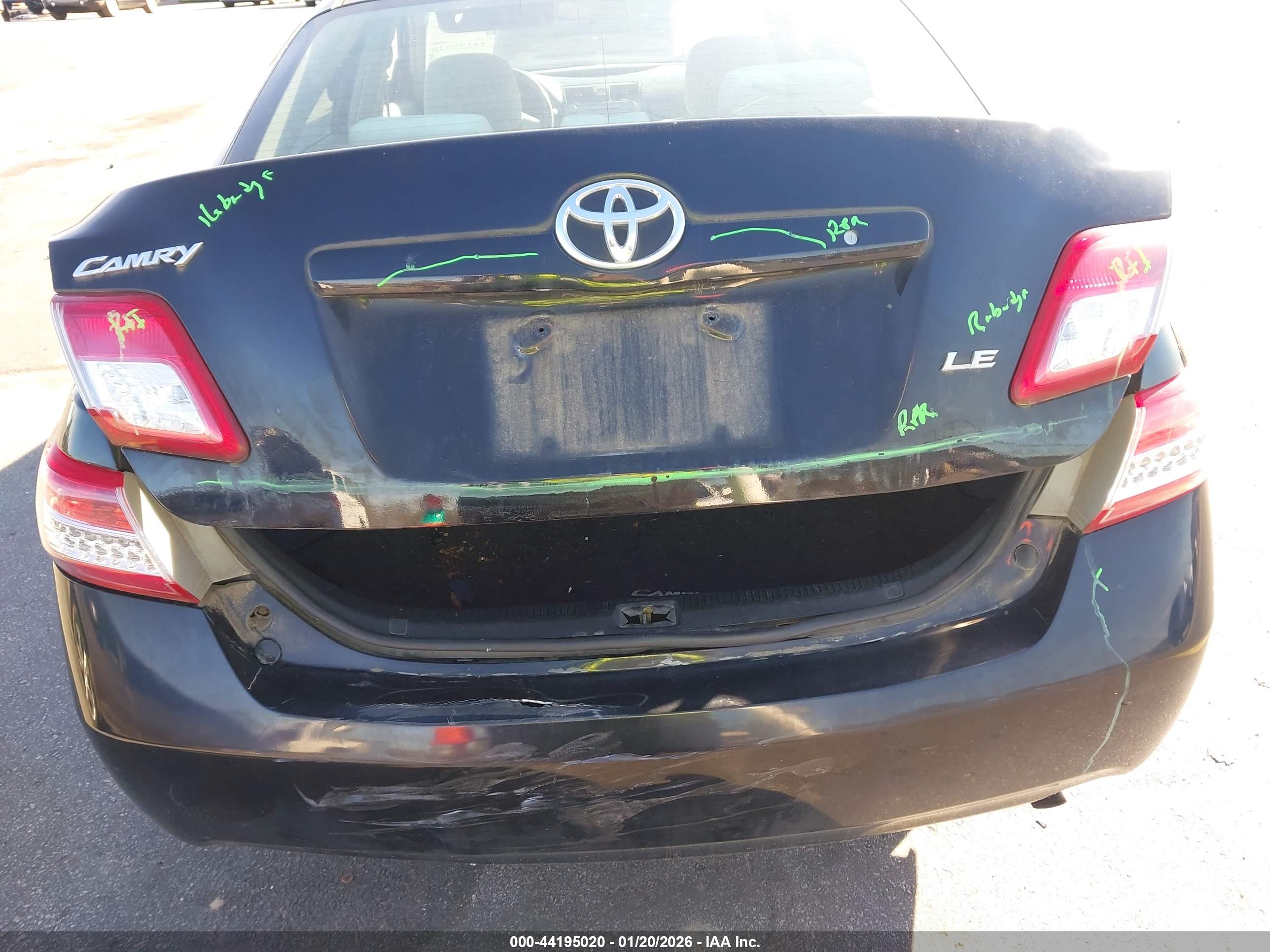 TOYOTA CAMRY image 6