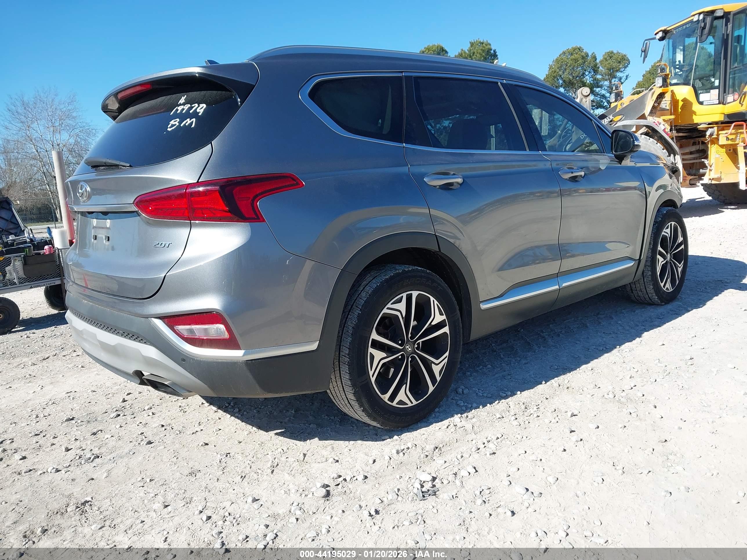 HYUNDAI SANTA image 4