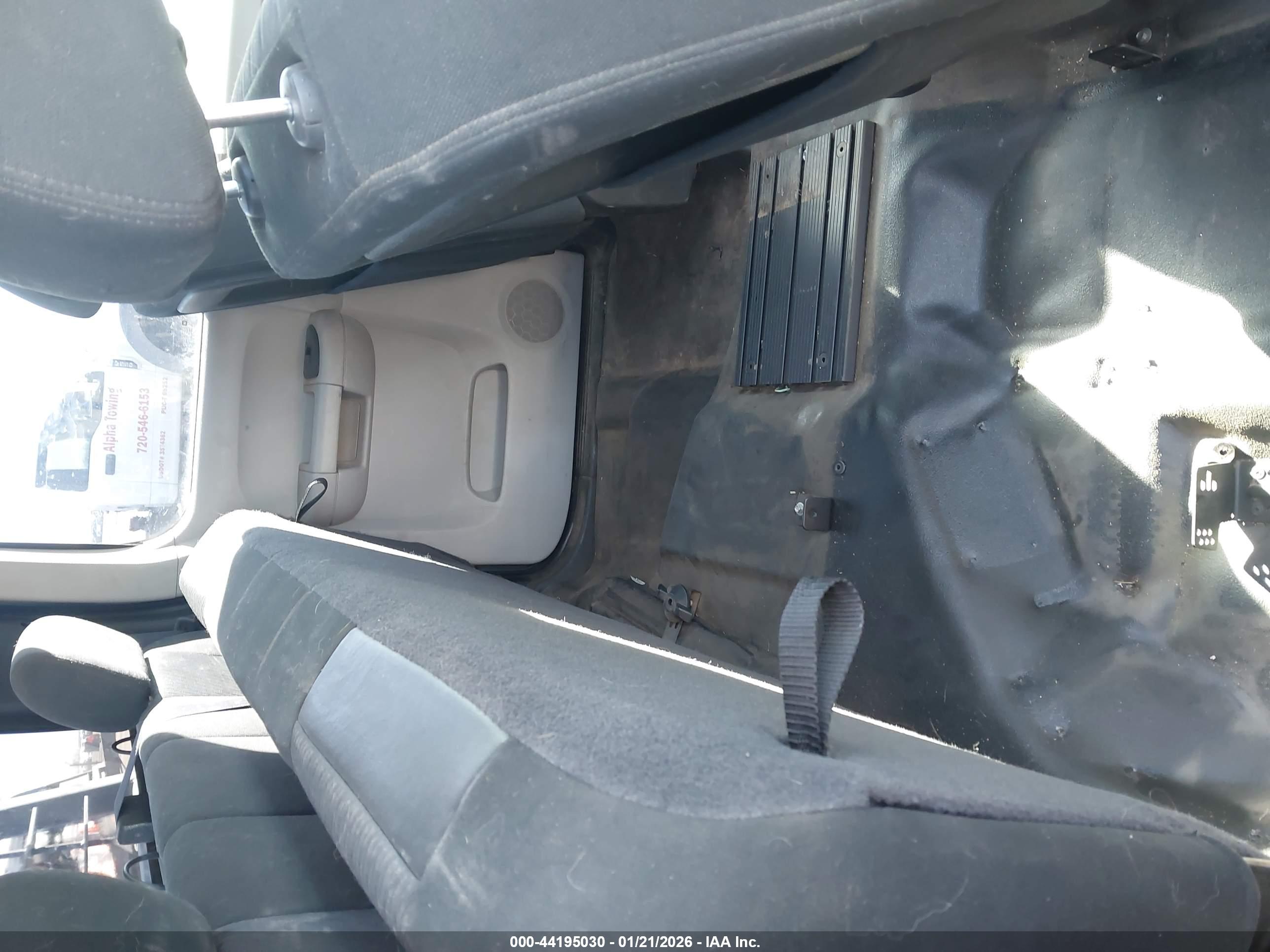 CHEVROLET SILVERADO image 8