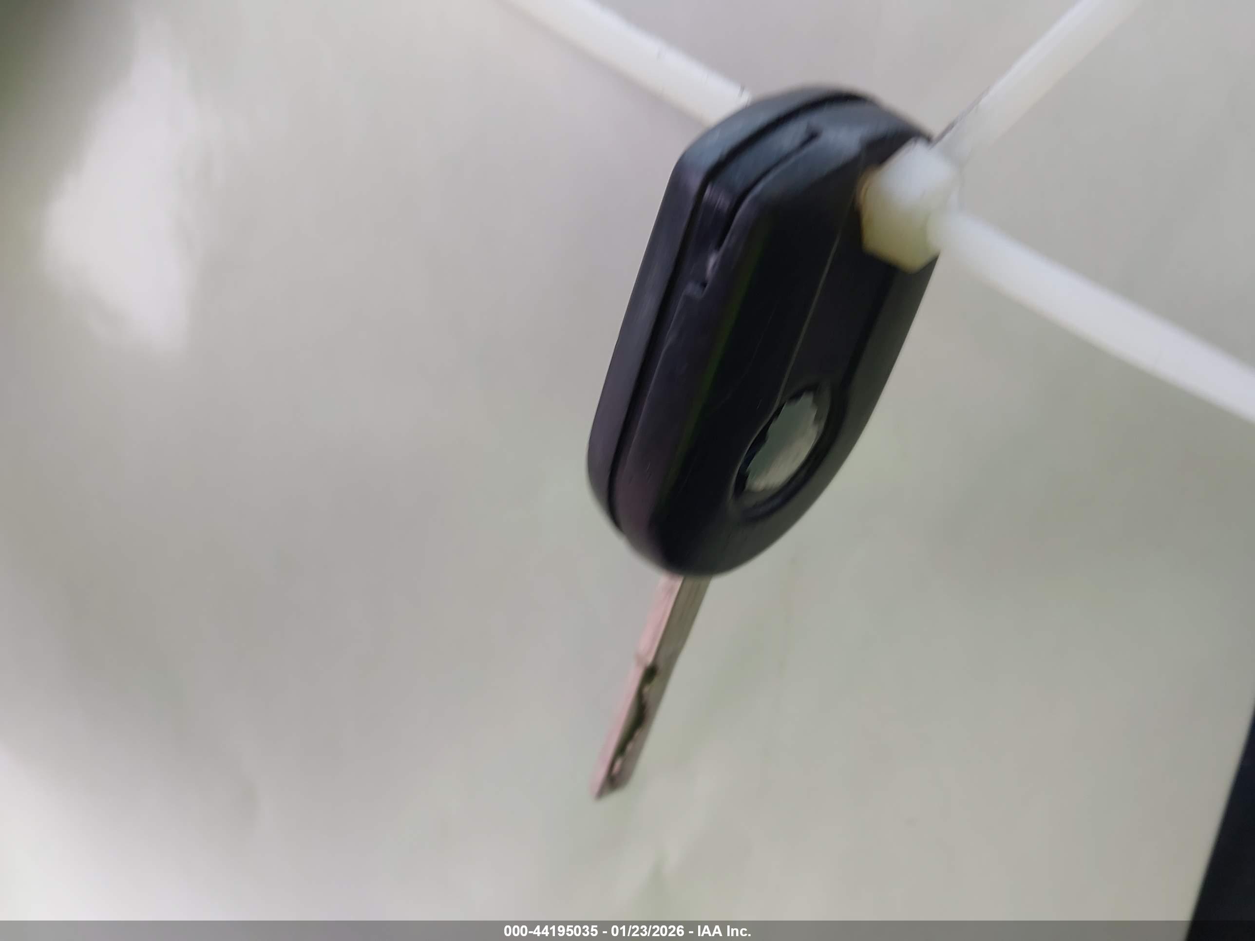 FORD ESCAPE image 11