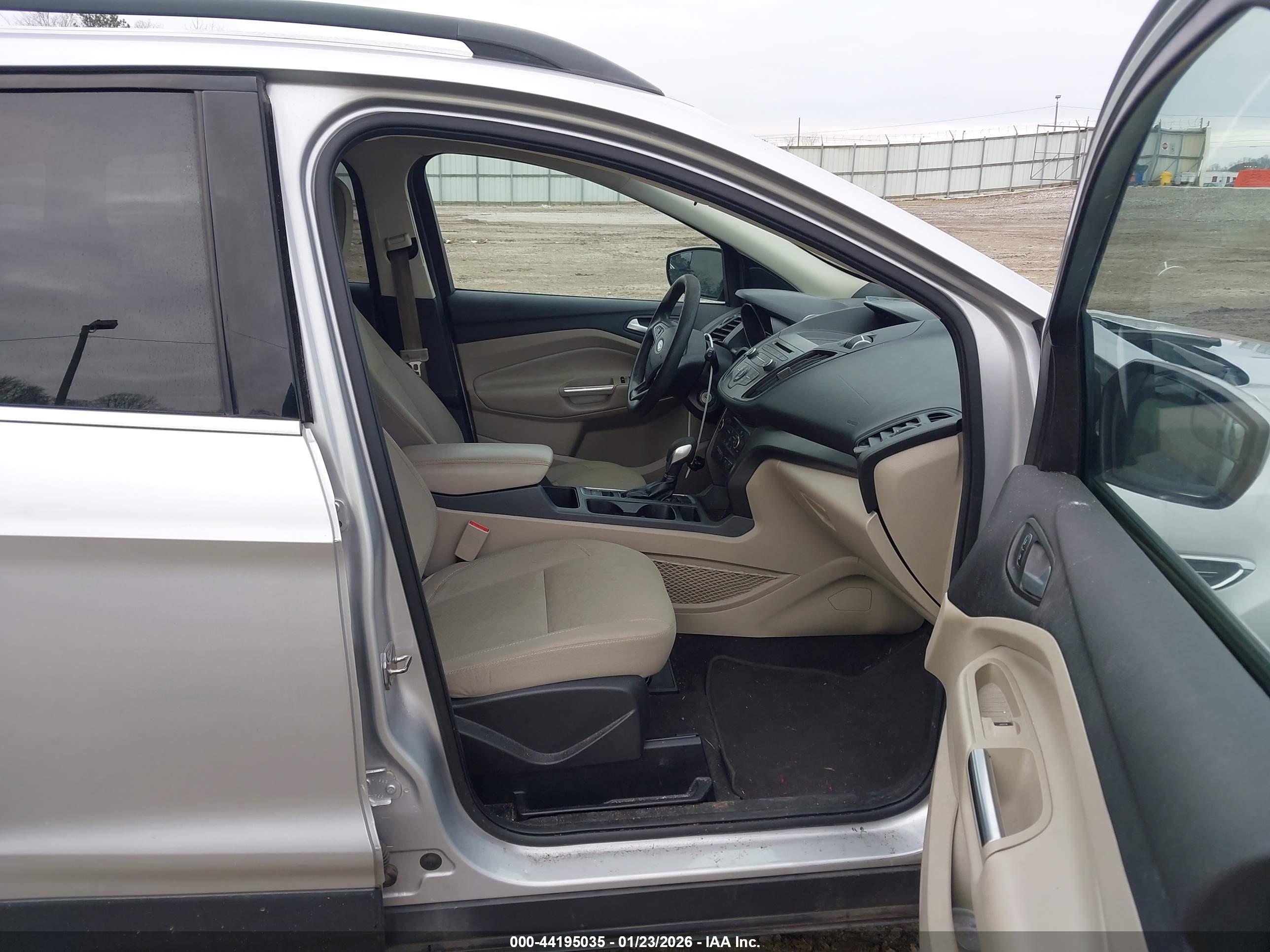FORD ESCAPE image 5