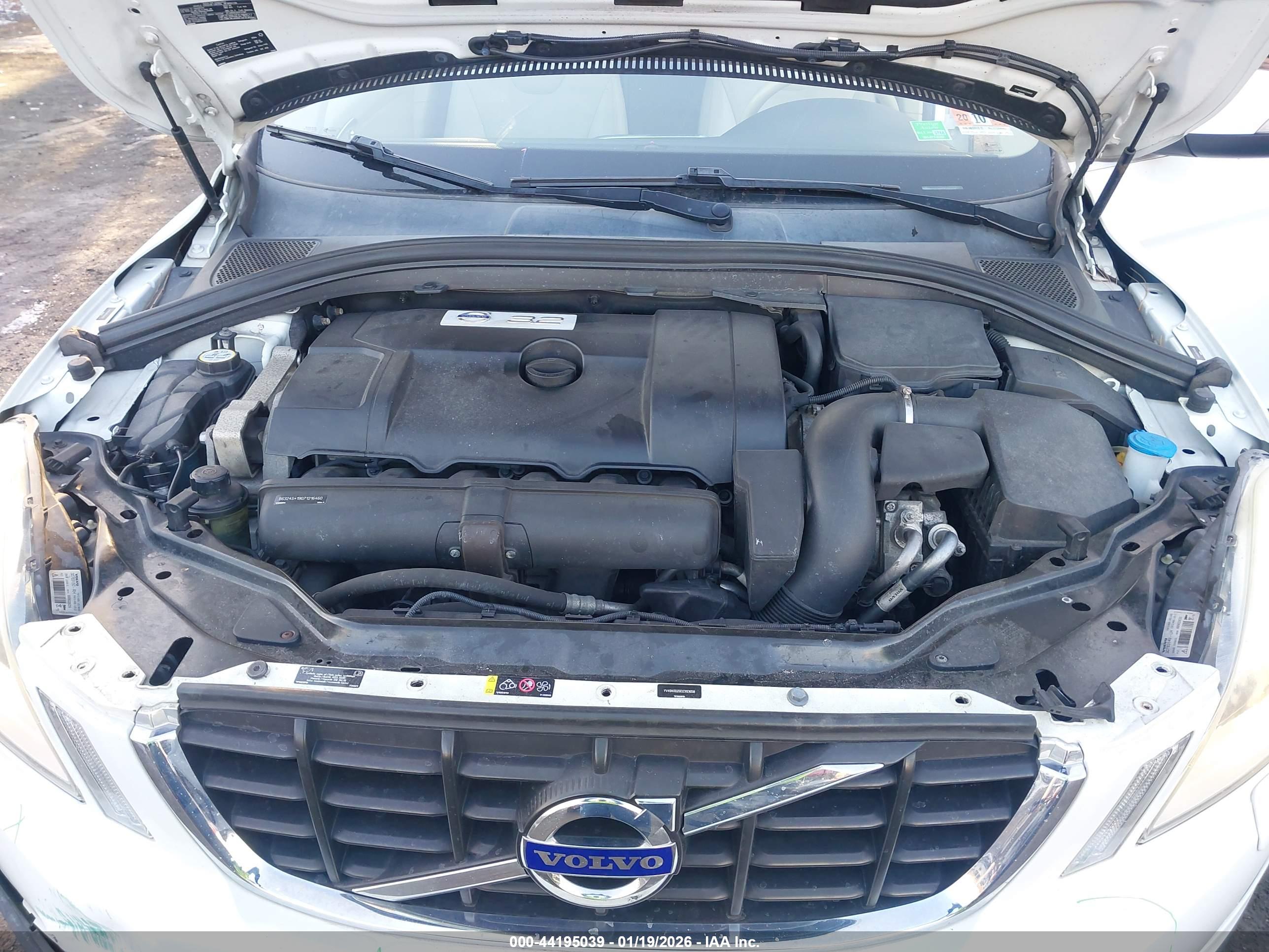 VOLVO XC60 image 10