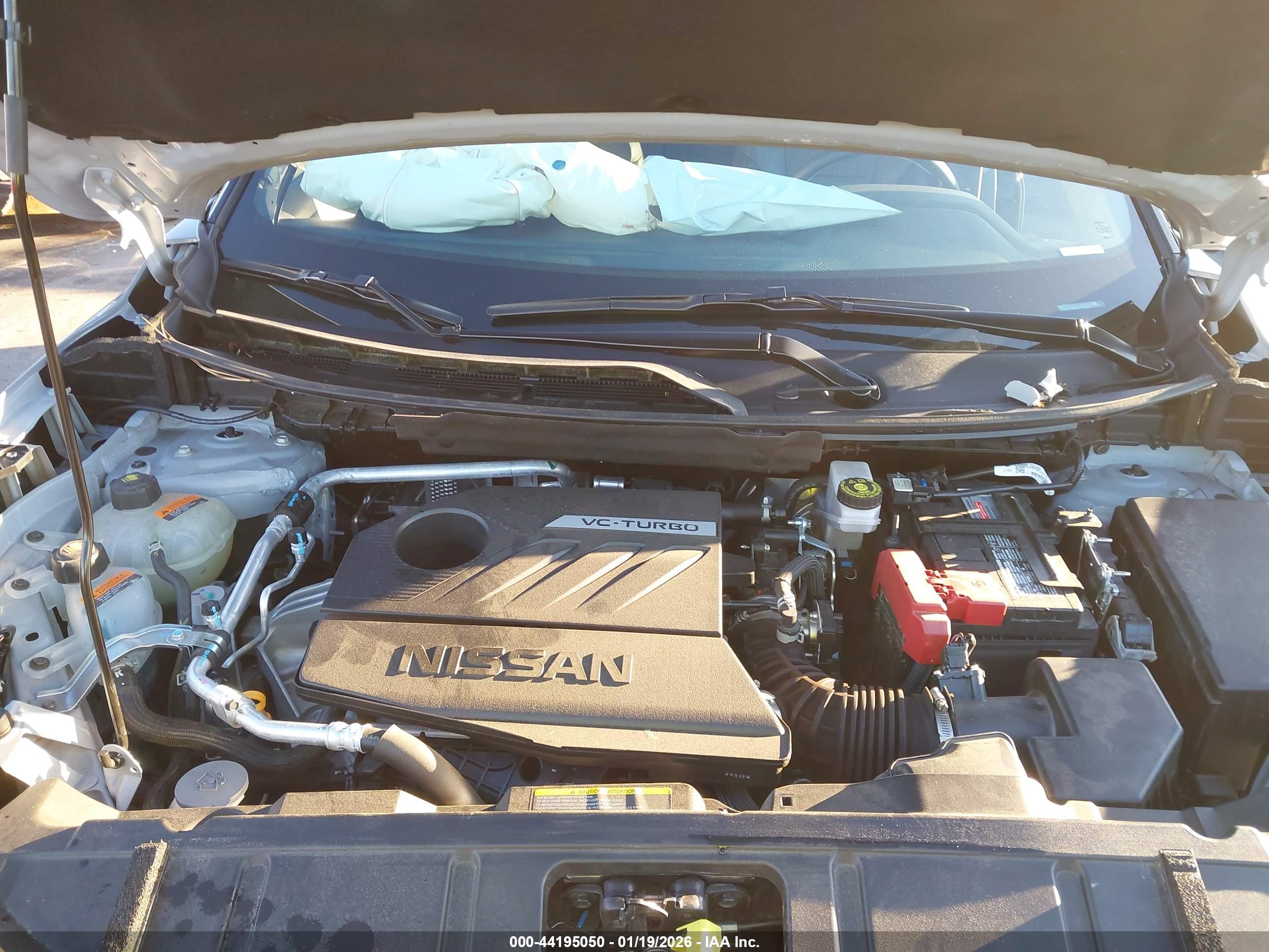 NISSAN ROGUE image 10
