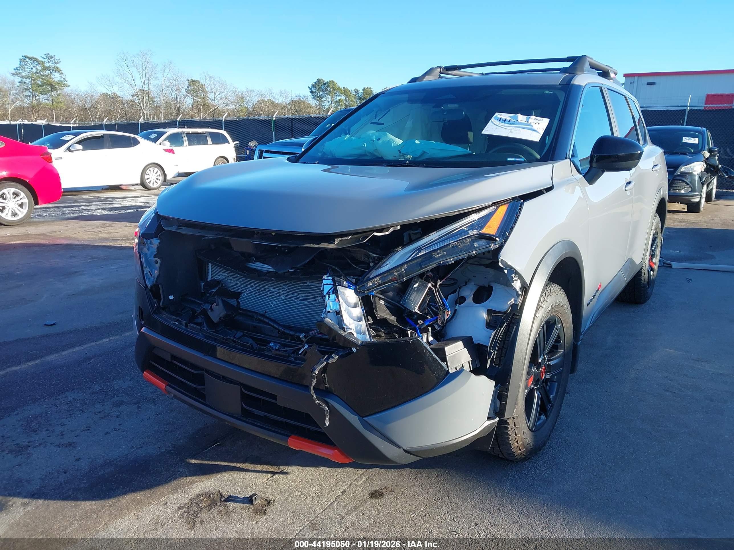 NISSAN ROGUE image 6
