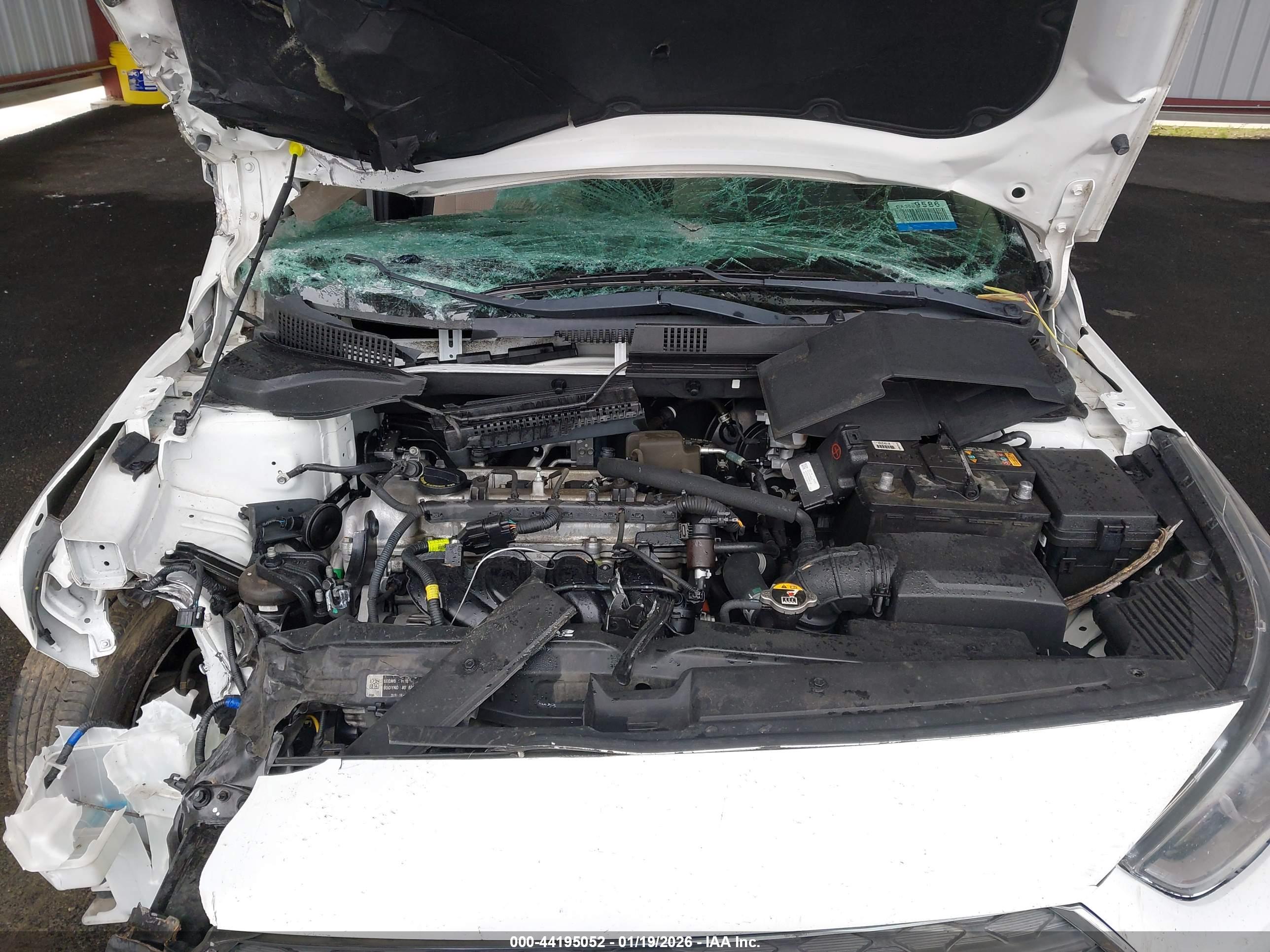 HYUNDAI ACCENT image 10