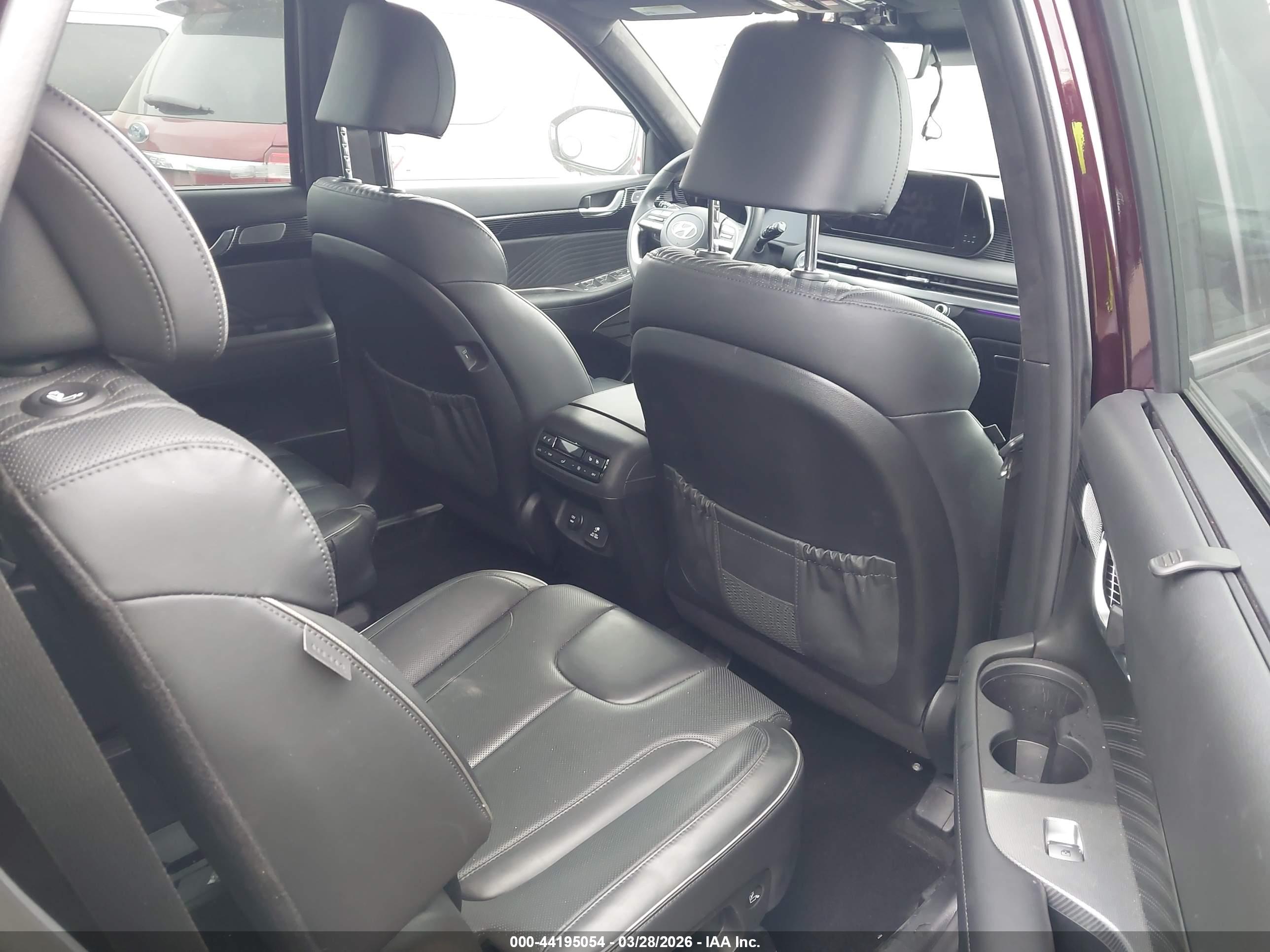 HYUNDAI PALISADE image 8