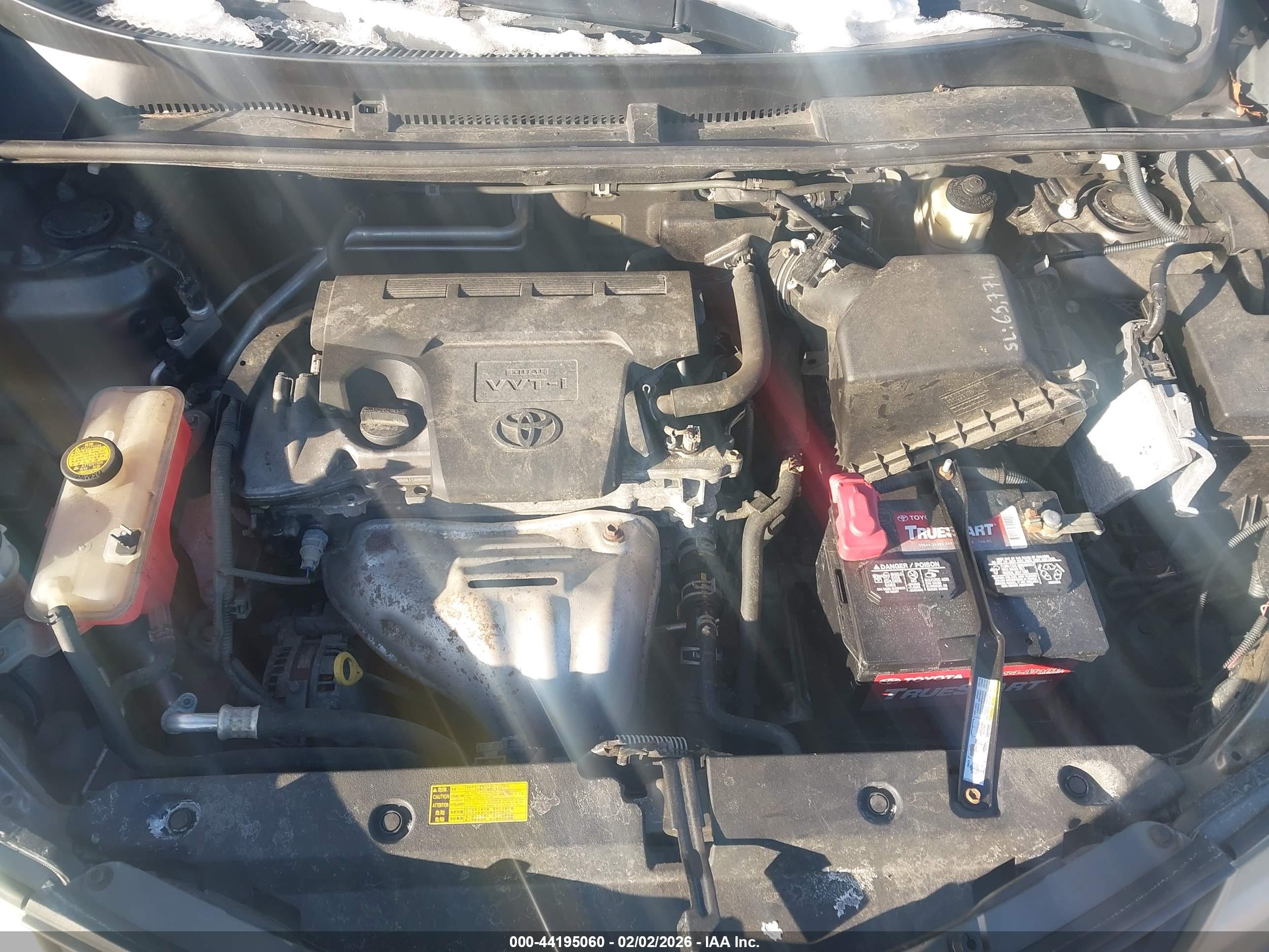 TOYOTA RAV4 image 10