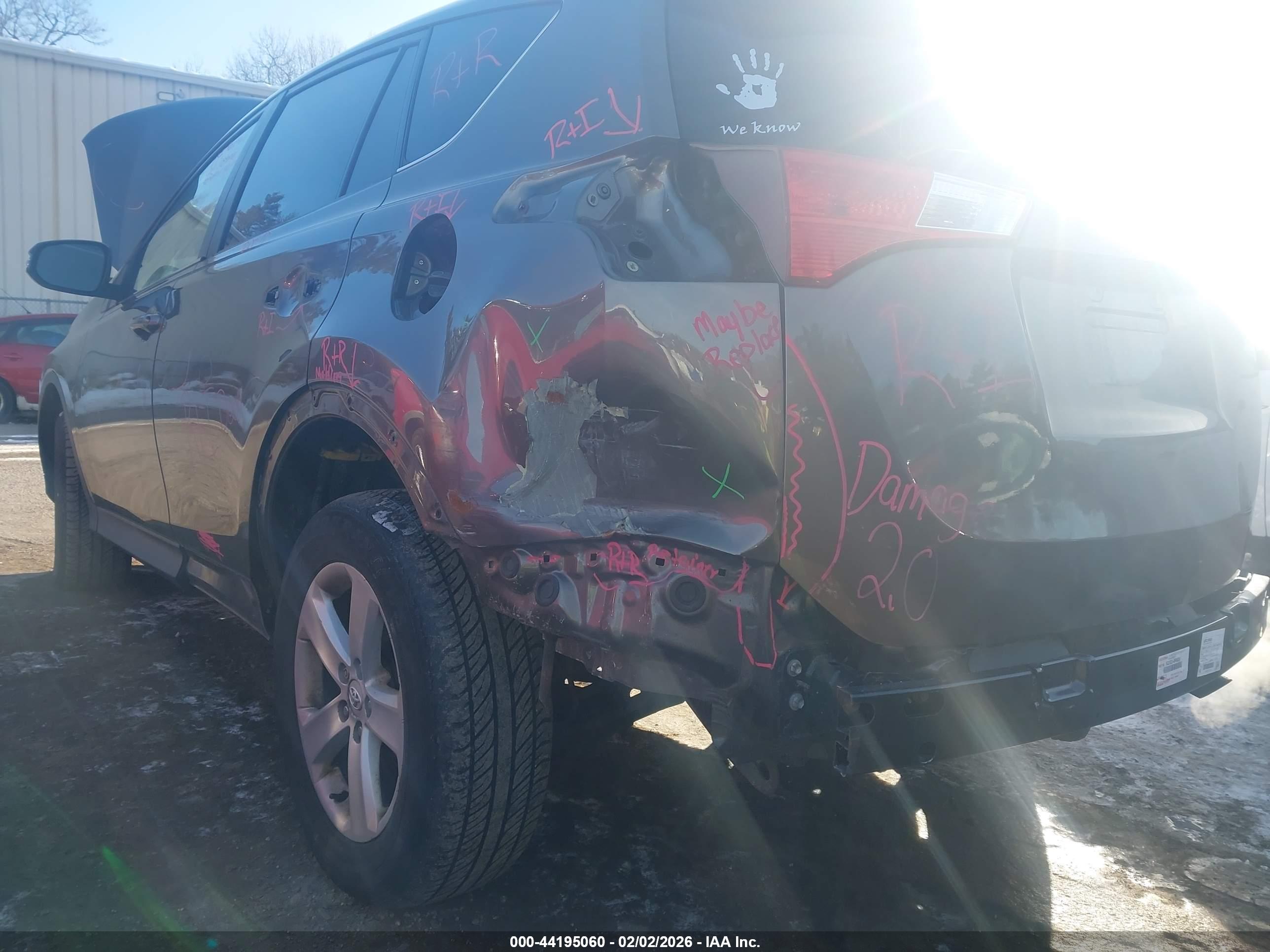 TOYOTA RAV4 image 6