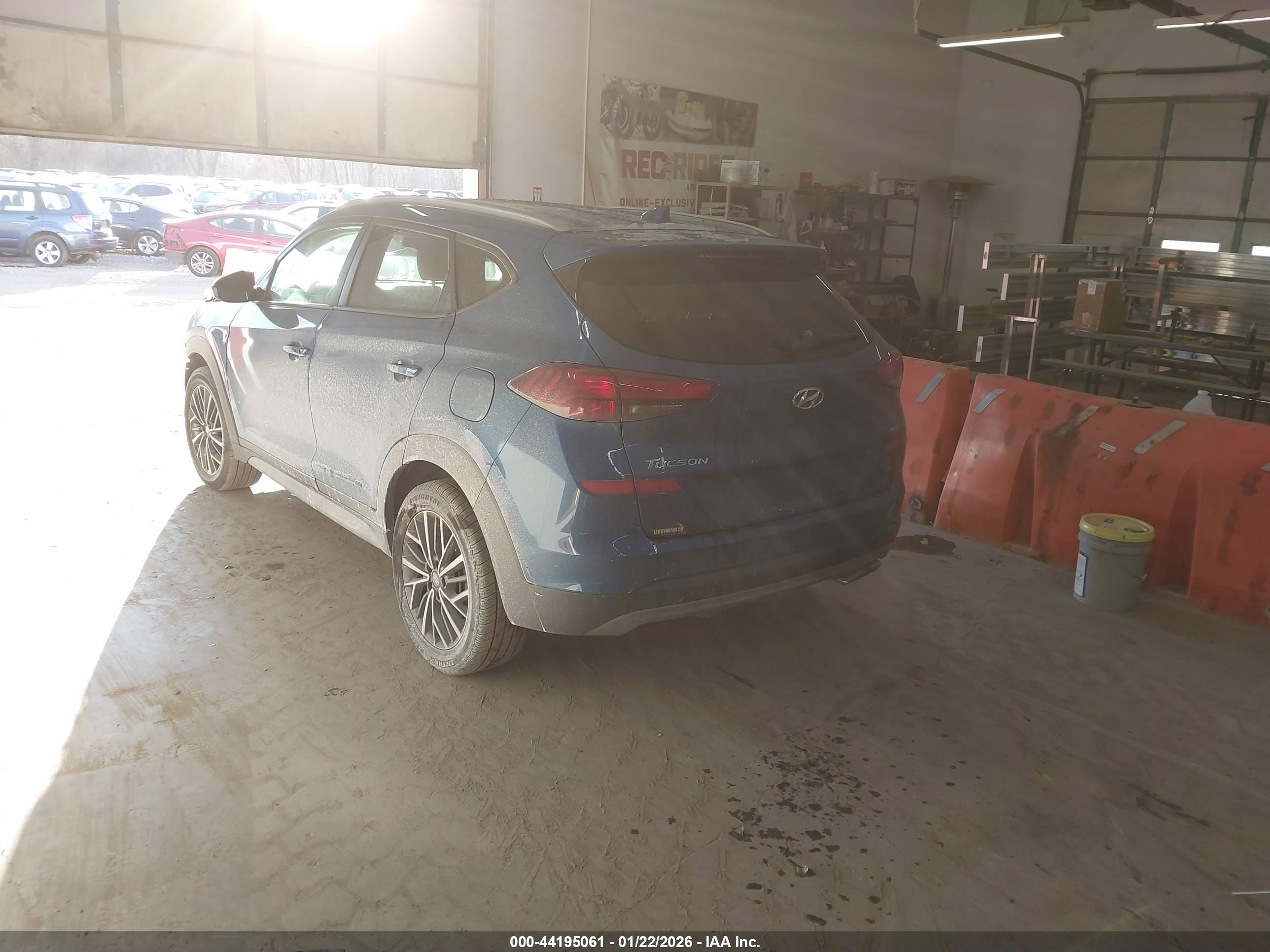 HYUNDAI TUCSON image 3