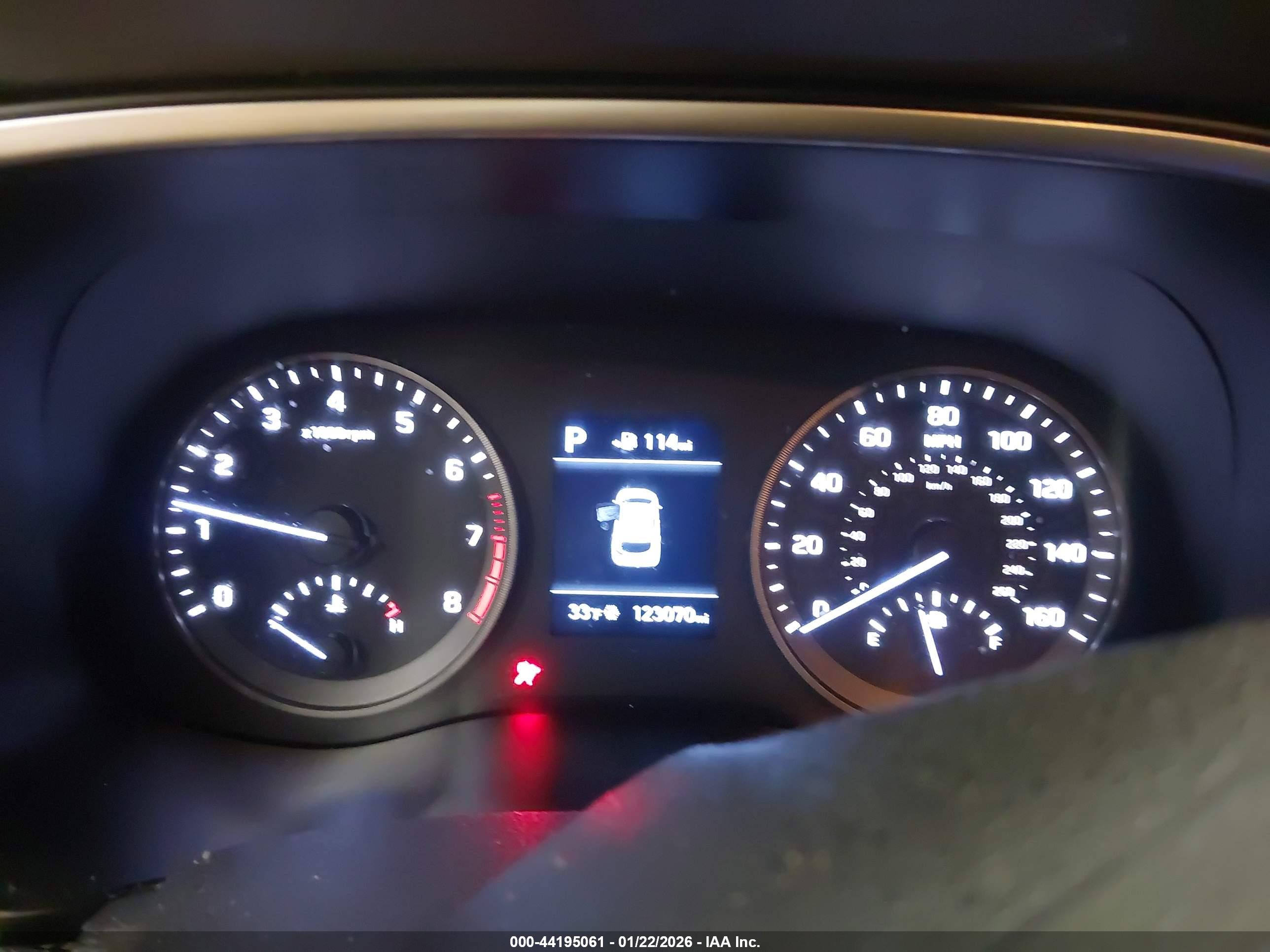 HYUNDAI TUCSON image 7