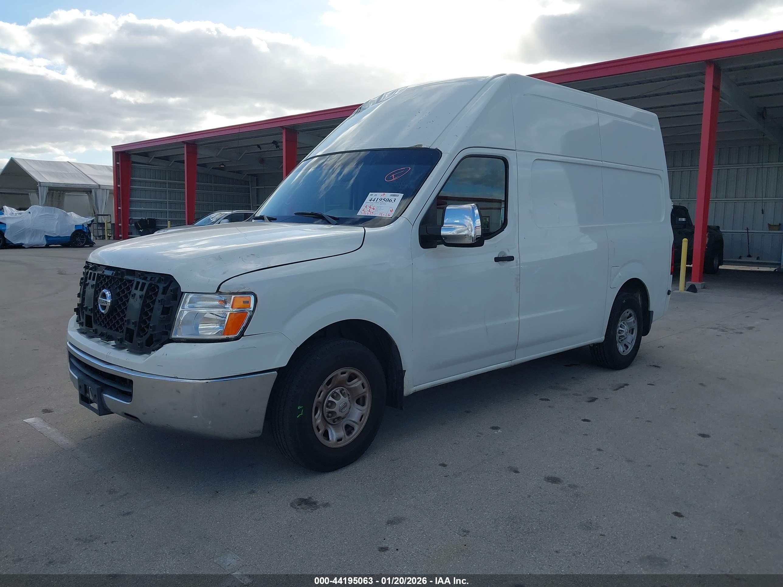NISSAN NV image 2