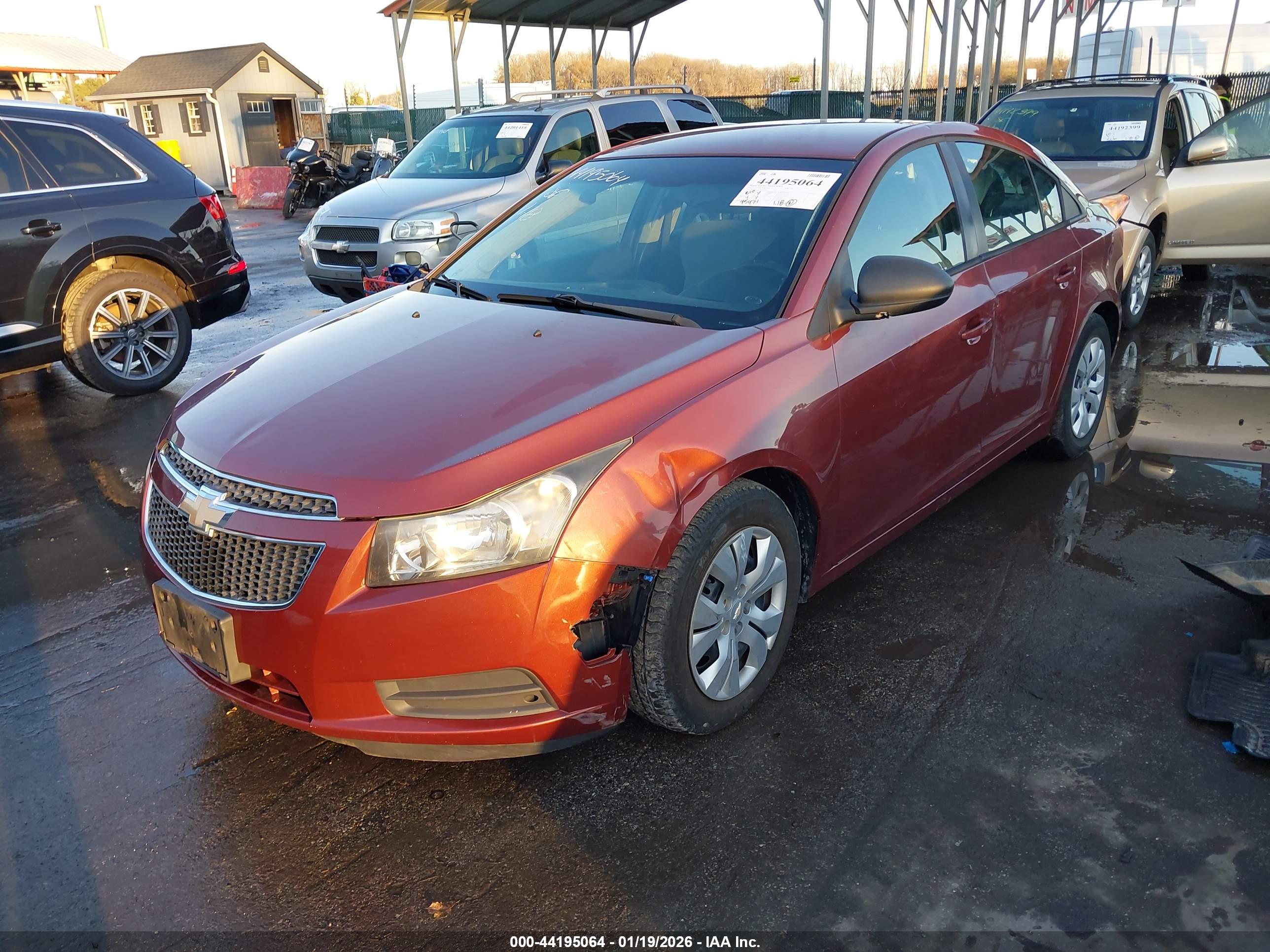 CHEVROLET CRUZE image 2