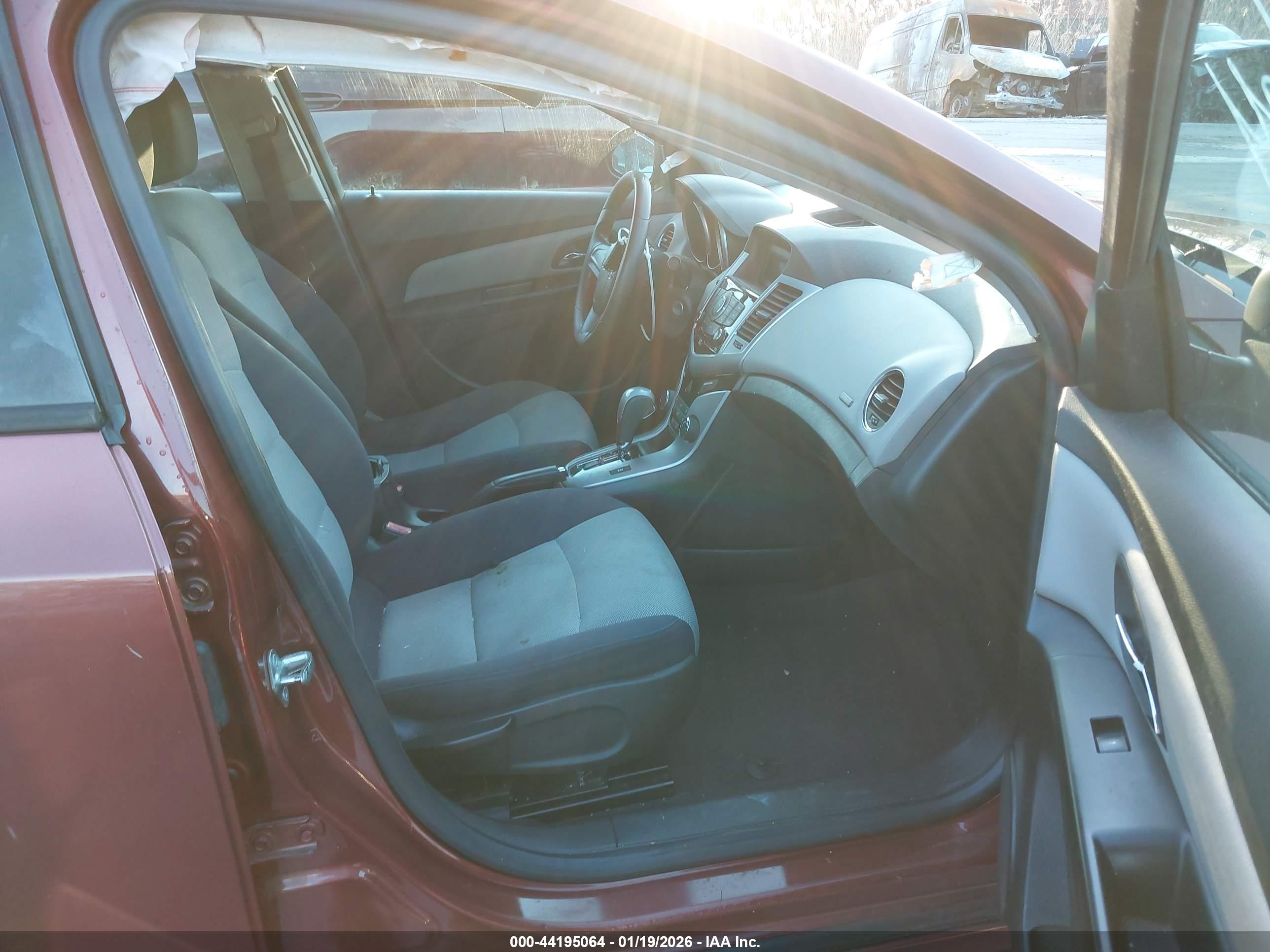 CHEVROLET CRUZE image 5