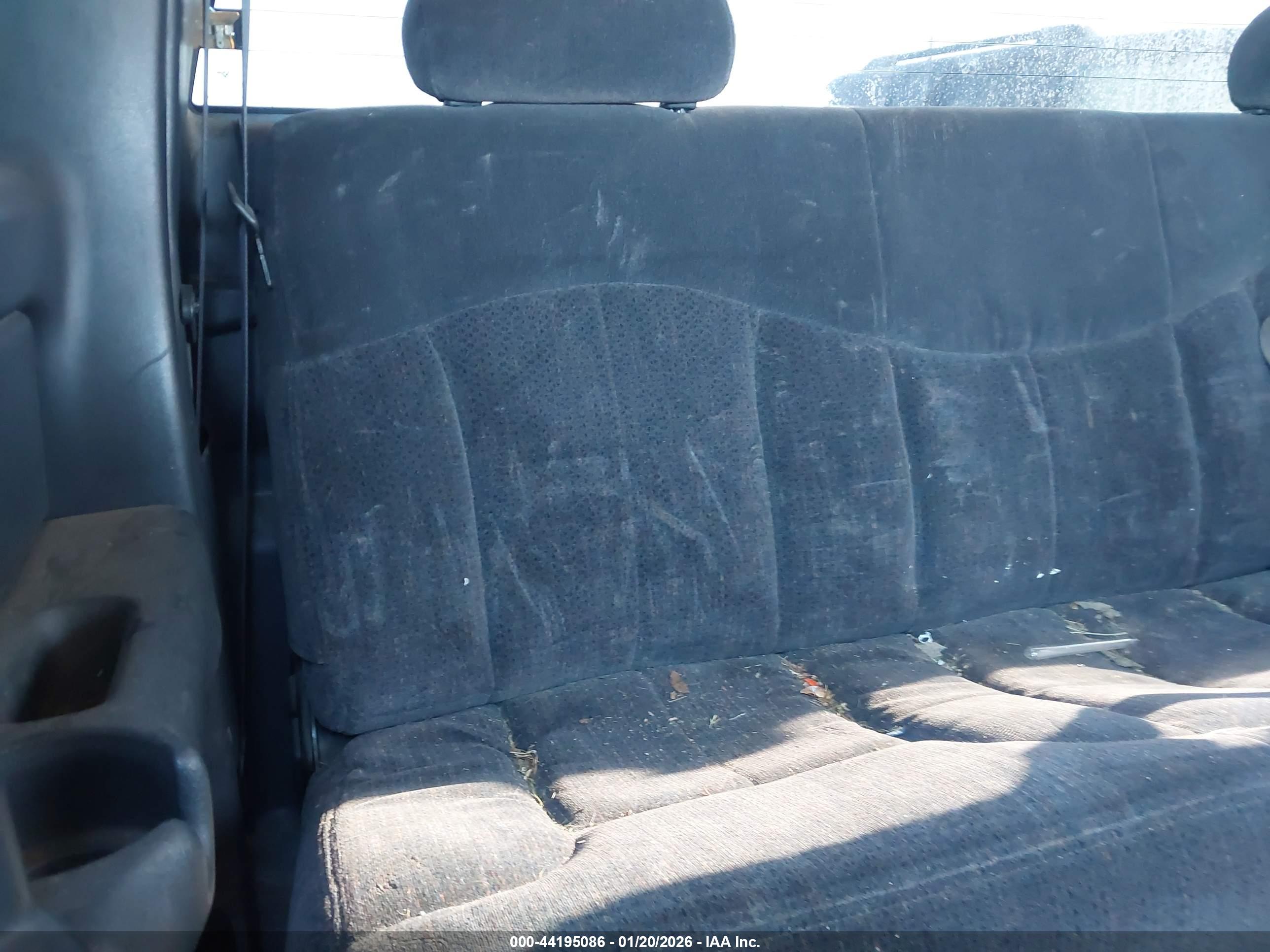 CHEVROLET SILVERADO image 8