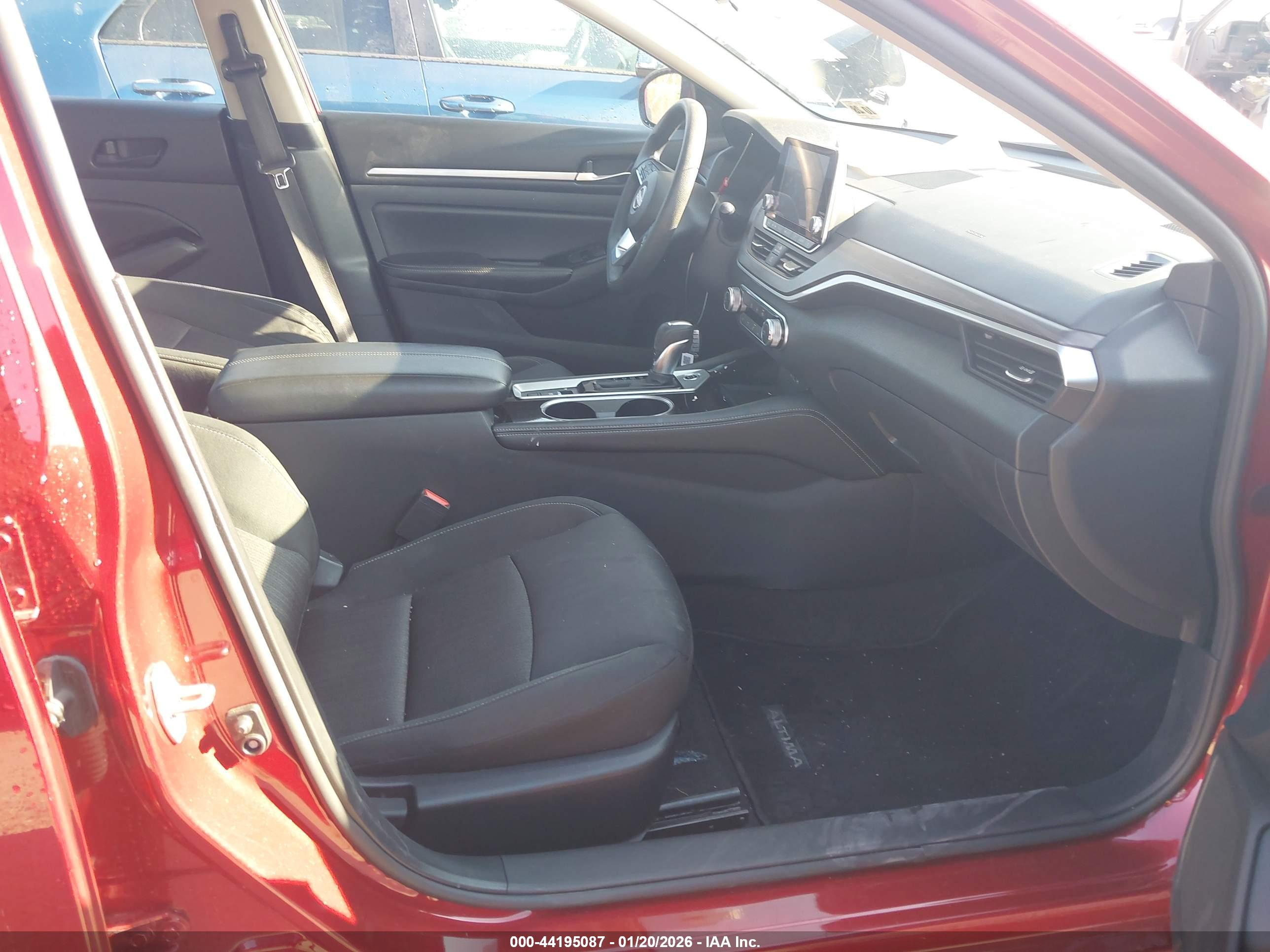 NISSAN ALTIMA image 5