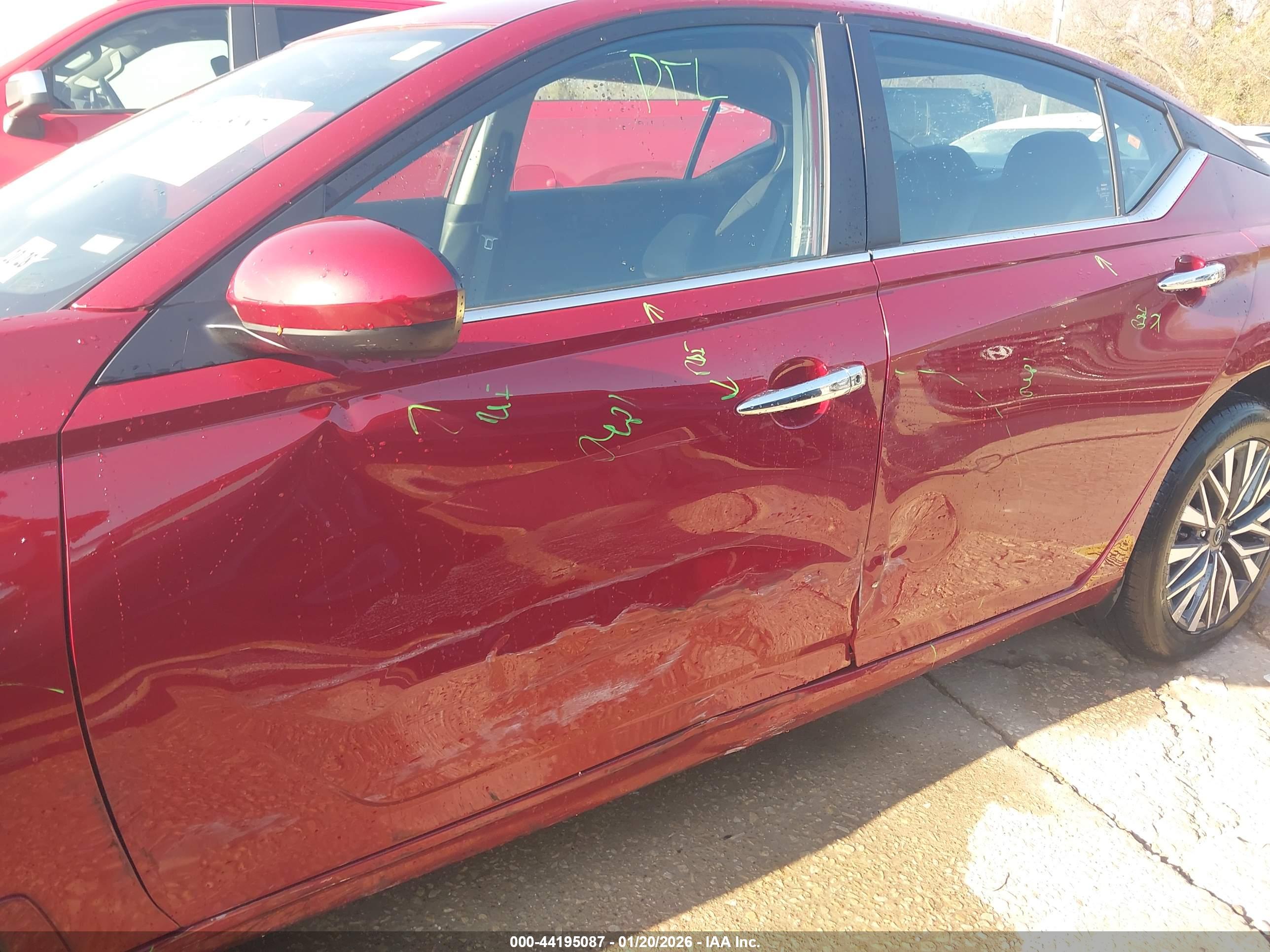 NISSAN ALTIMA image 6