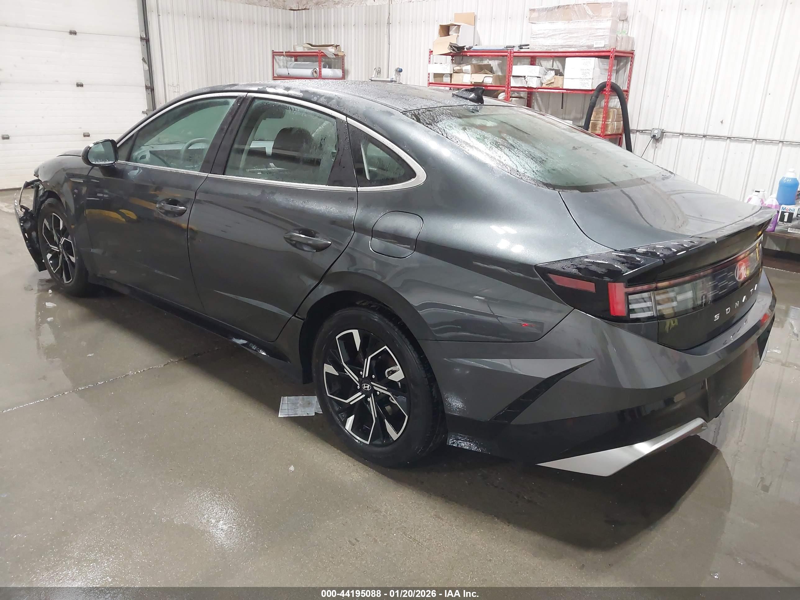 HYUNDAI SONATA image 3