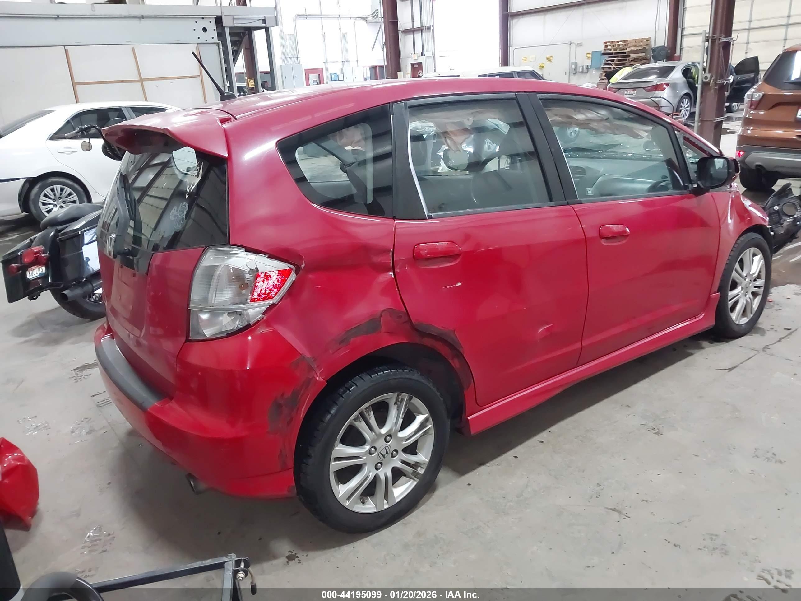 HONDA FIT image 4