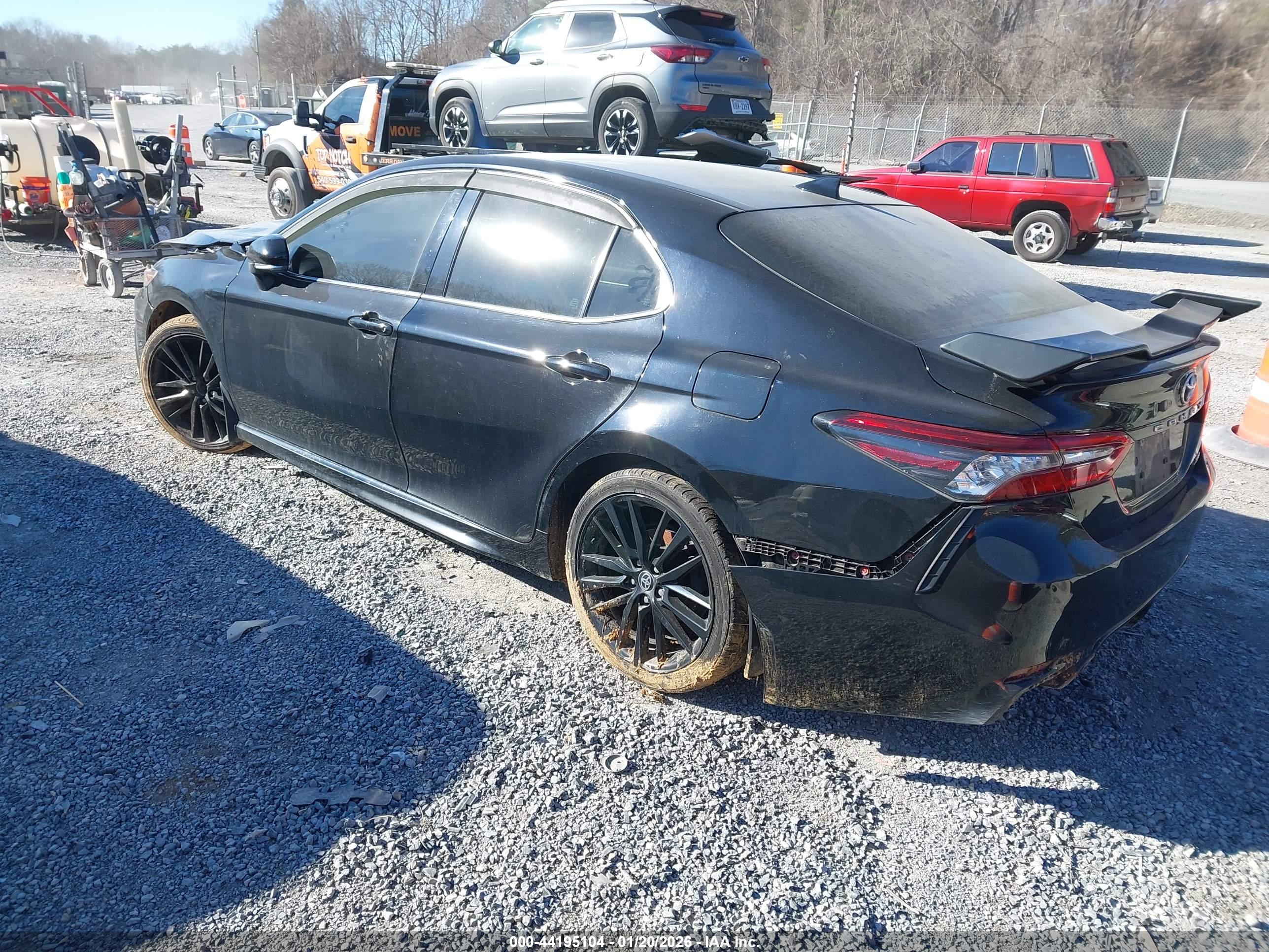 TOYOTA CAMRY image 3