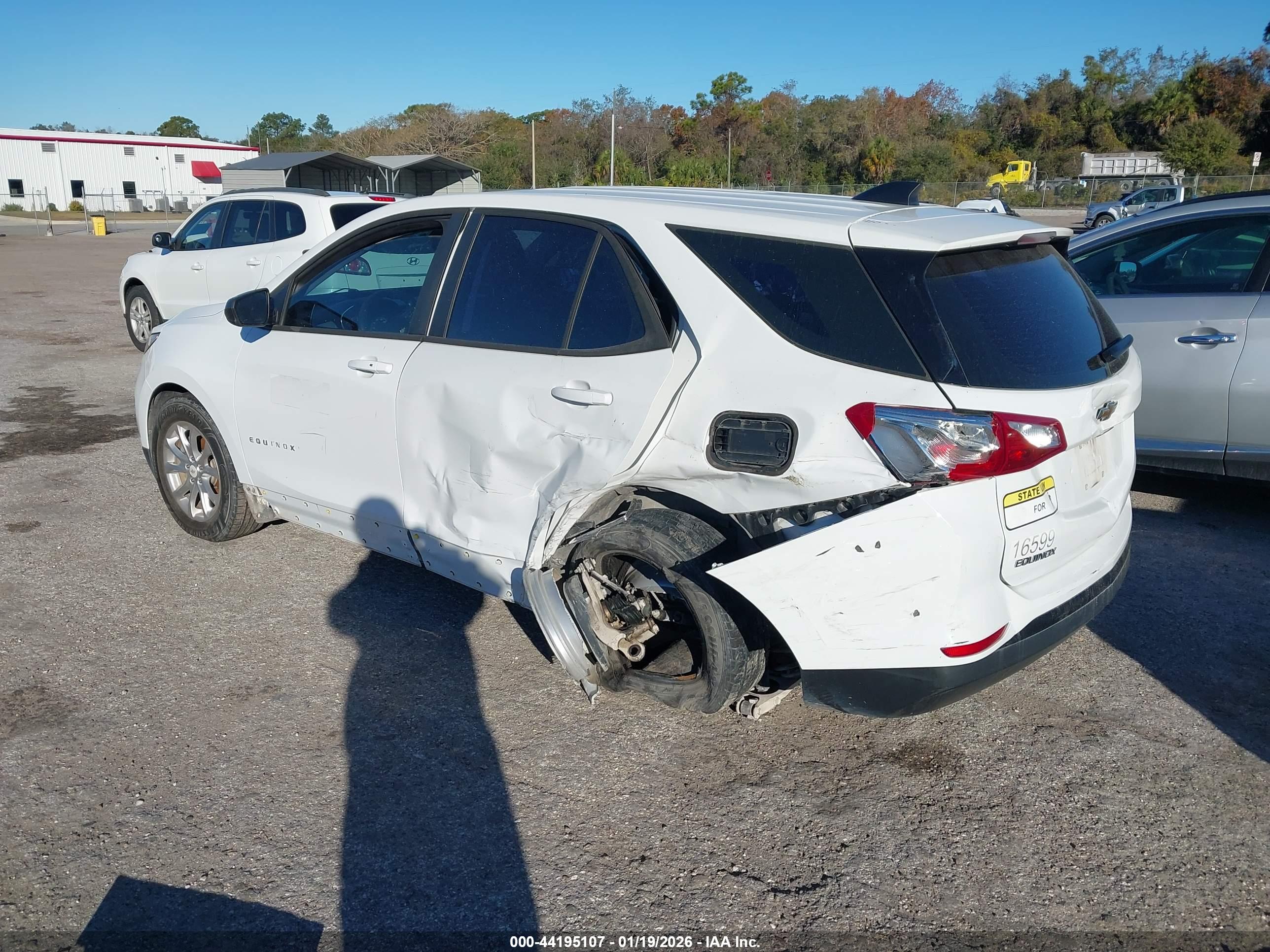 CHEVROLET EQUINOX image 3