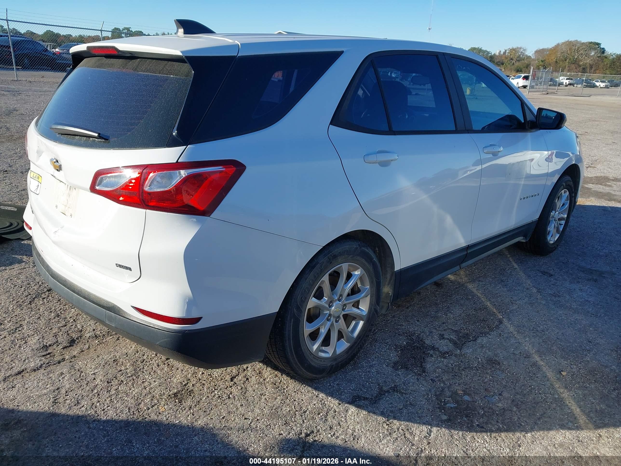 CHEVROLET EQUINOX image 4