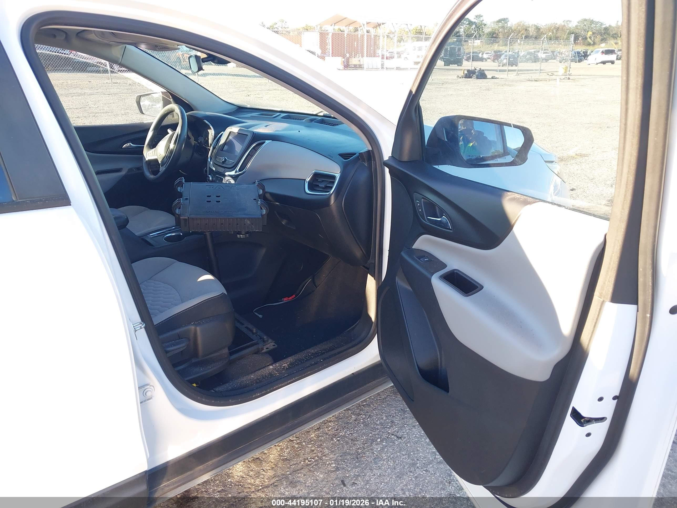CHEVROLET EQUINOX image 5