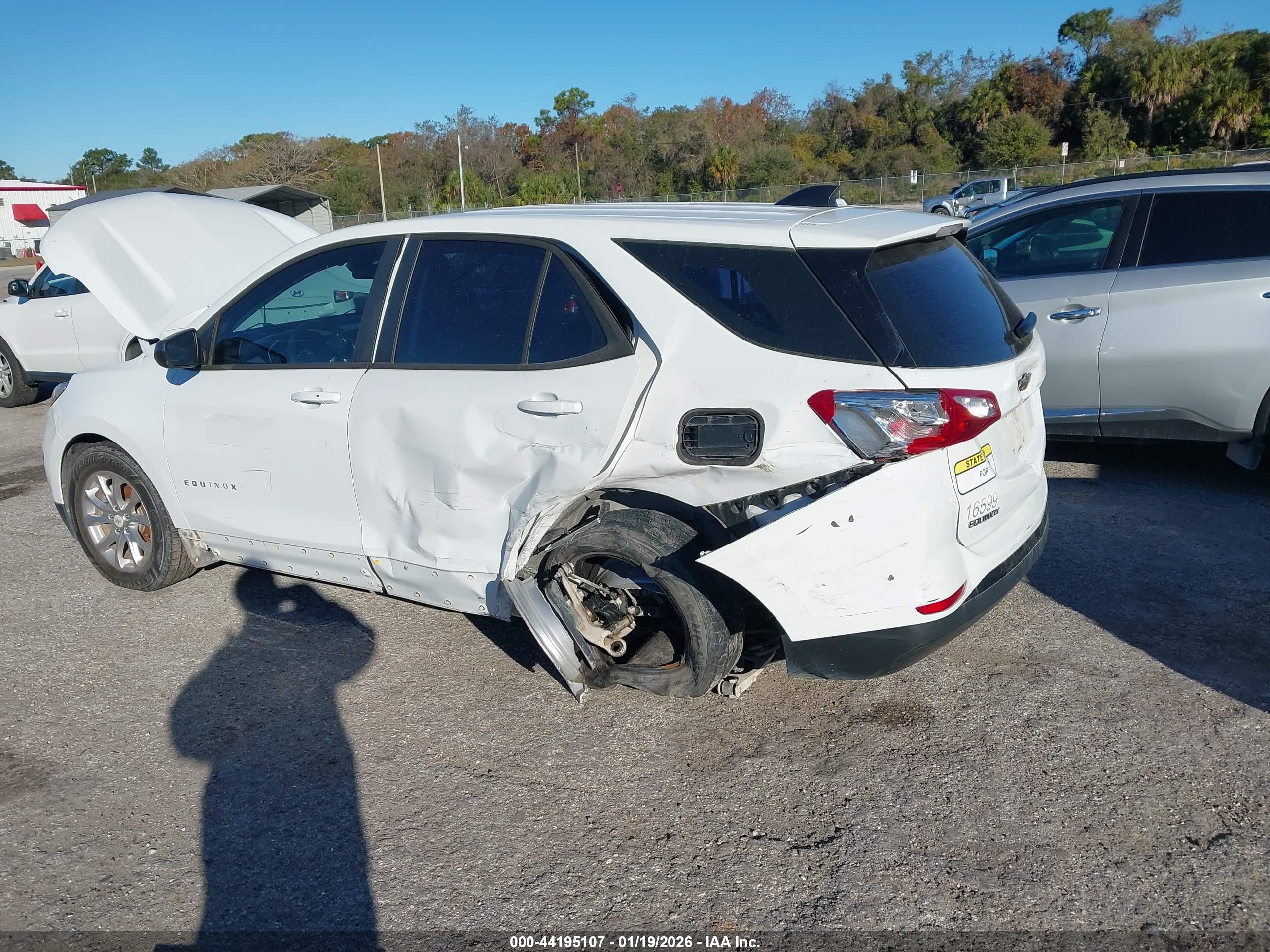 CHEVROLET EQUINOX image 6