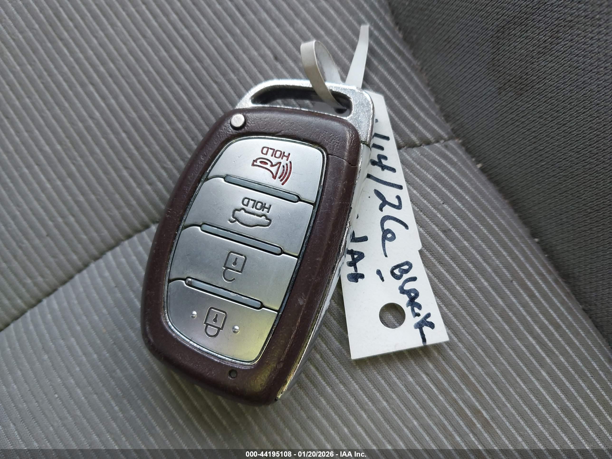 HYUNDAI ELANTRA image 11