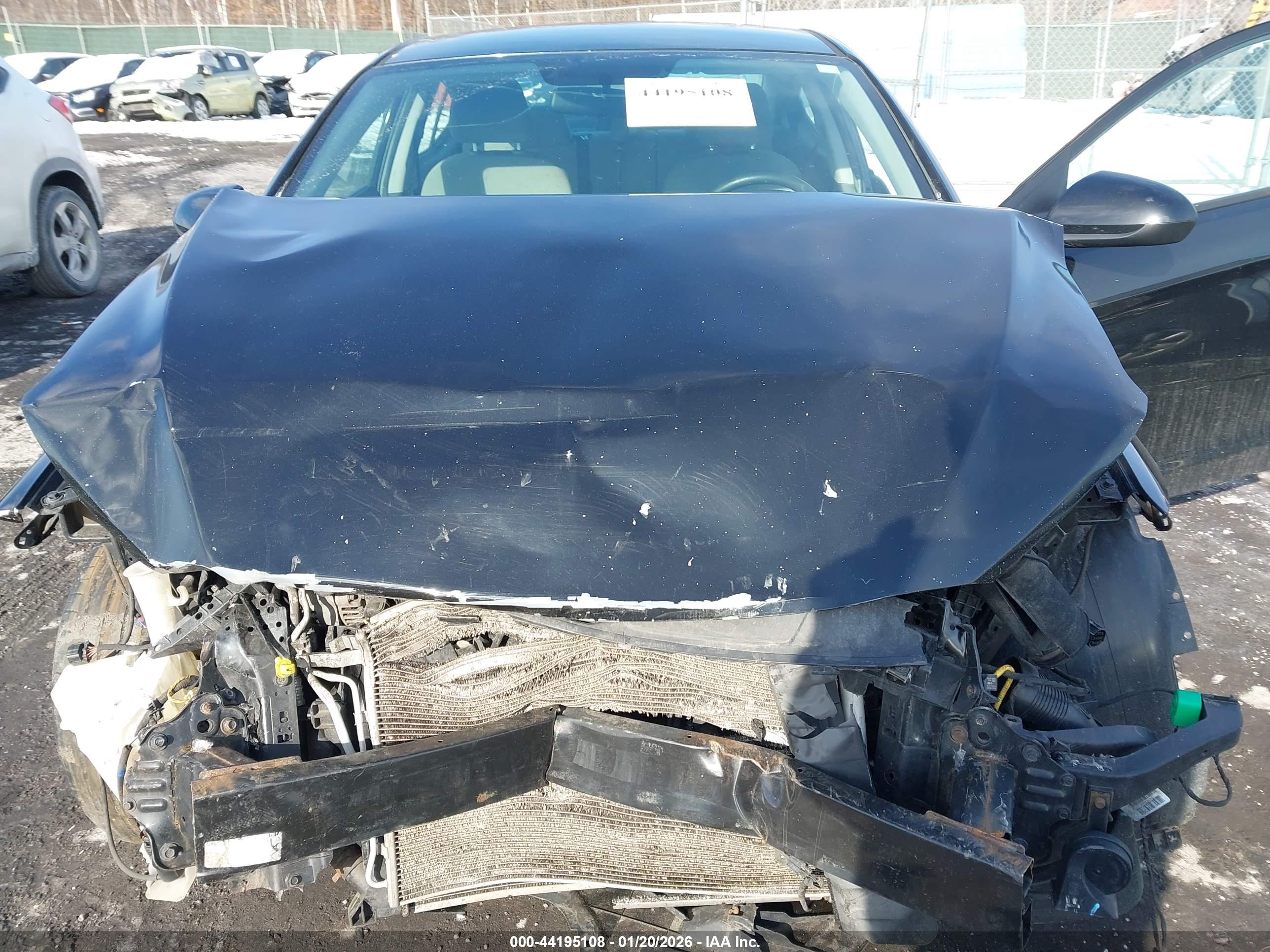 HYUNDAI ELANTRA image 6