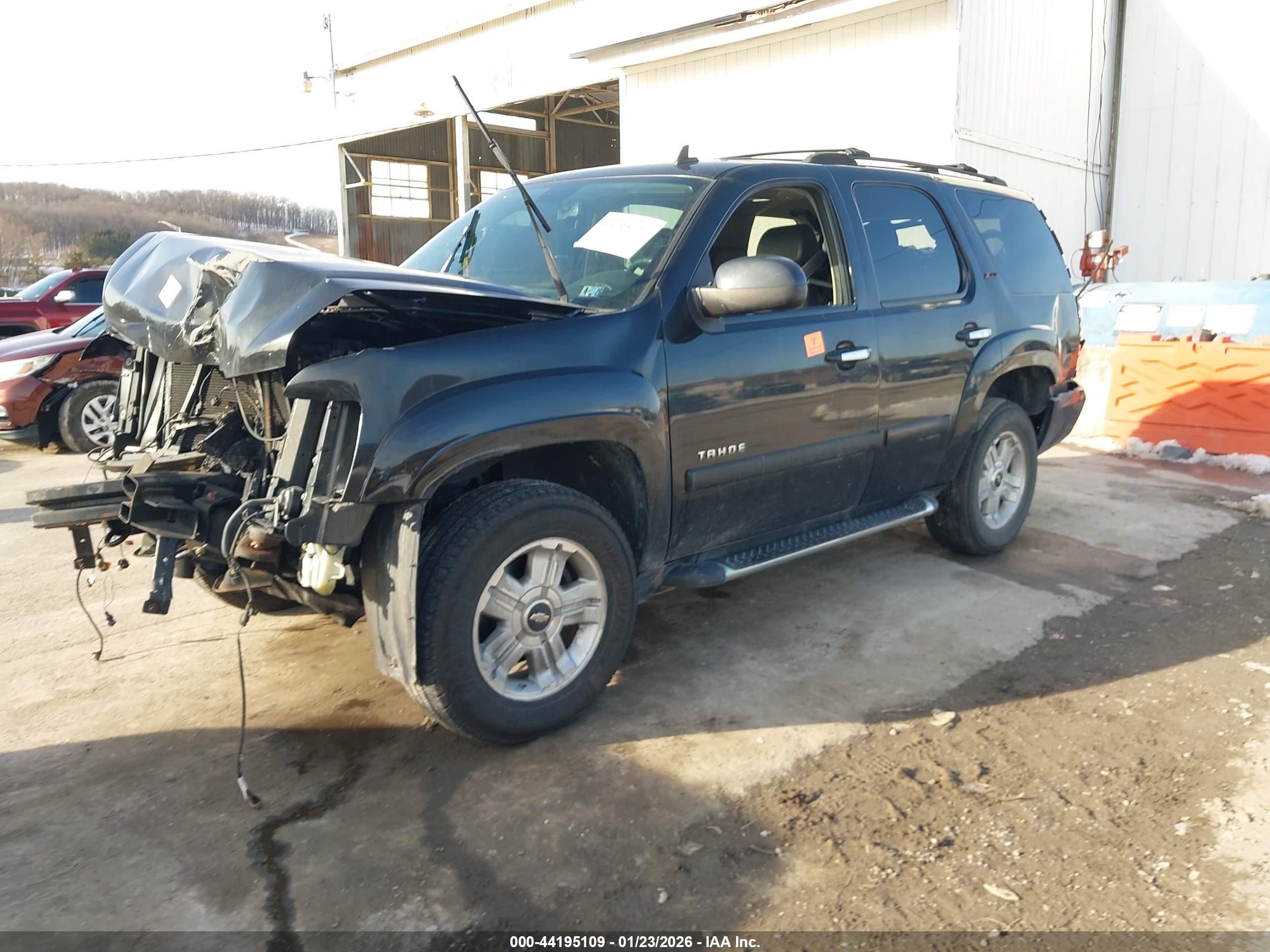CHEVROLET TAHOE image 2