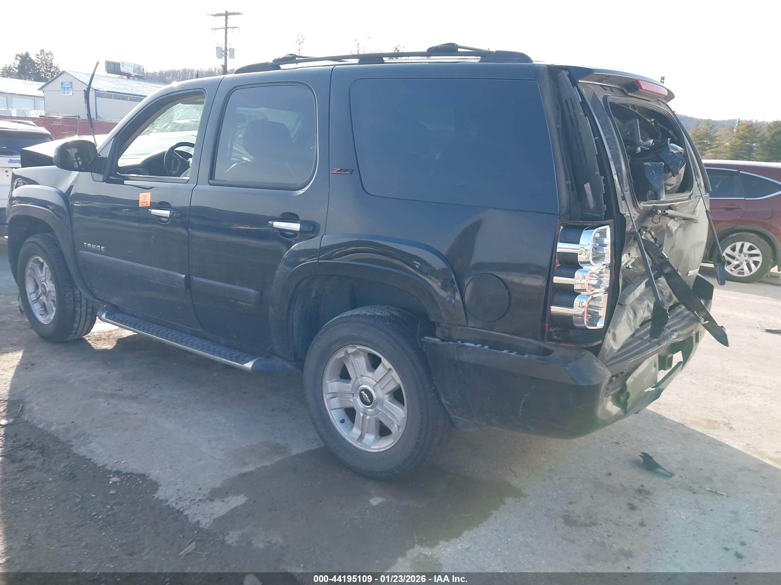 CHEVROLET TAHOE image 3