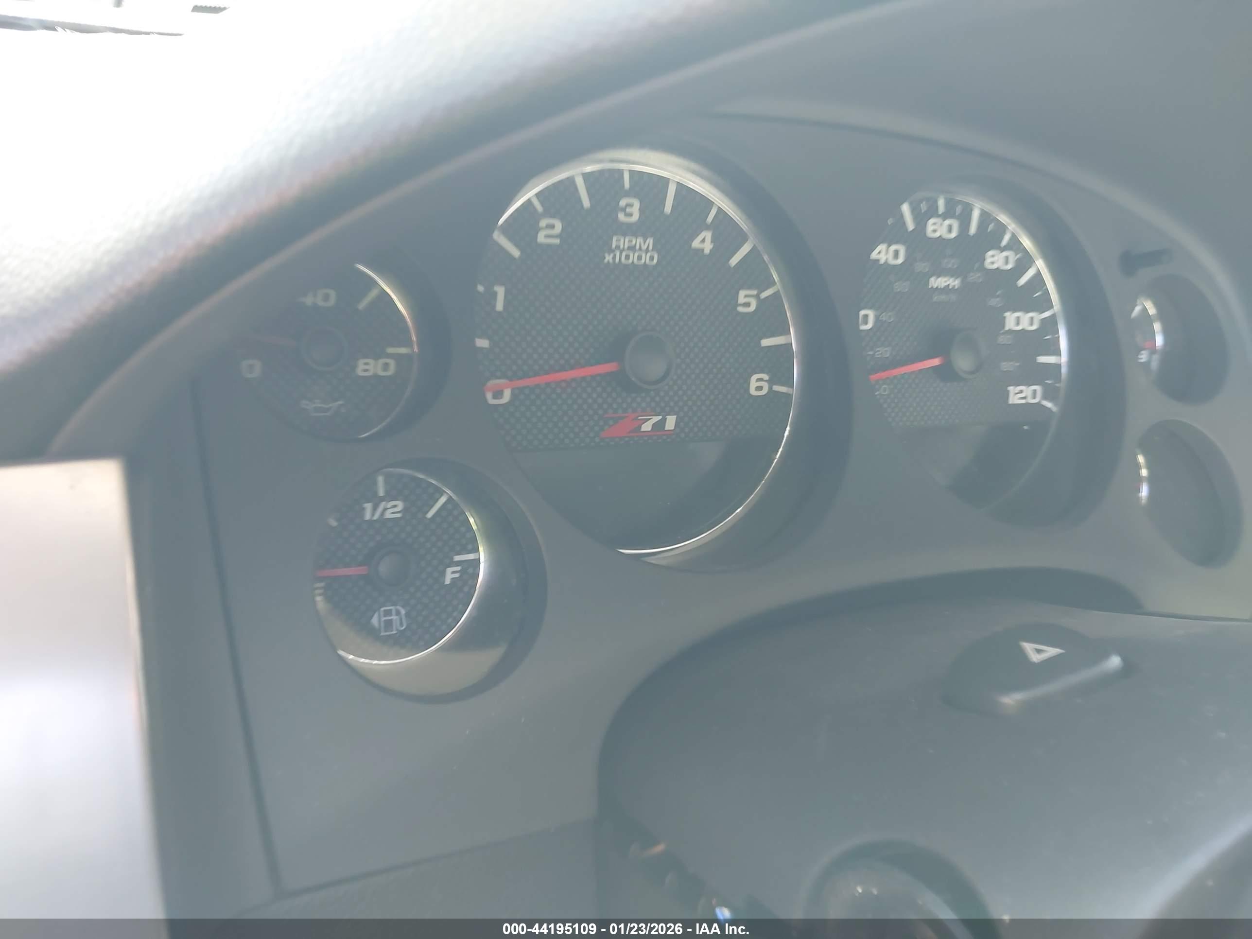 CHEVROLET TAHOE image 7