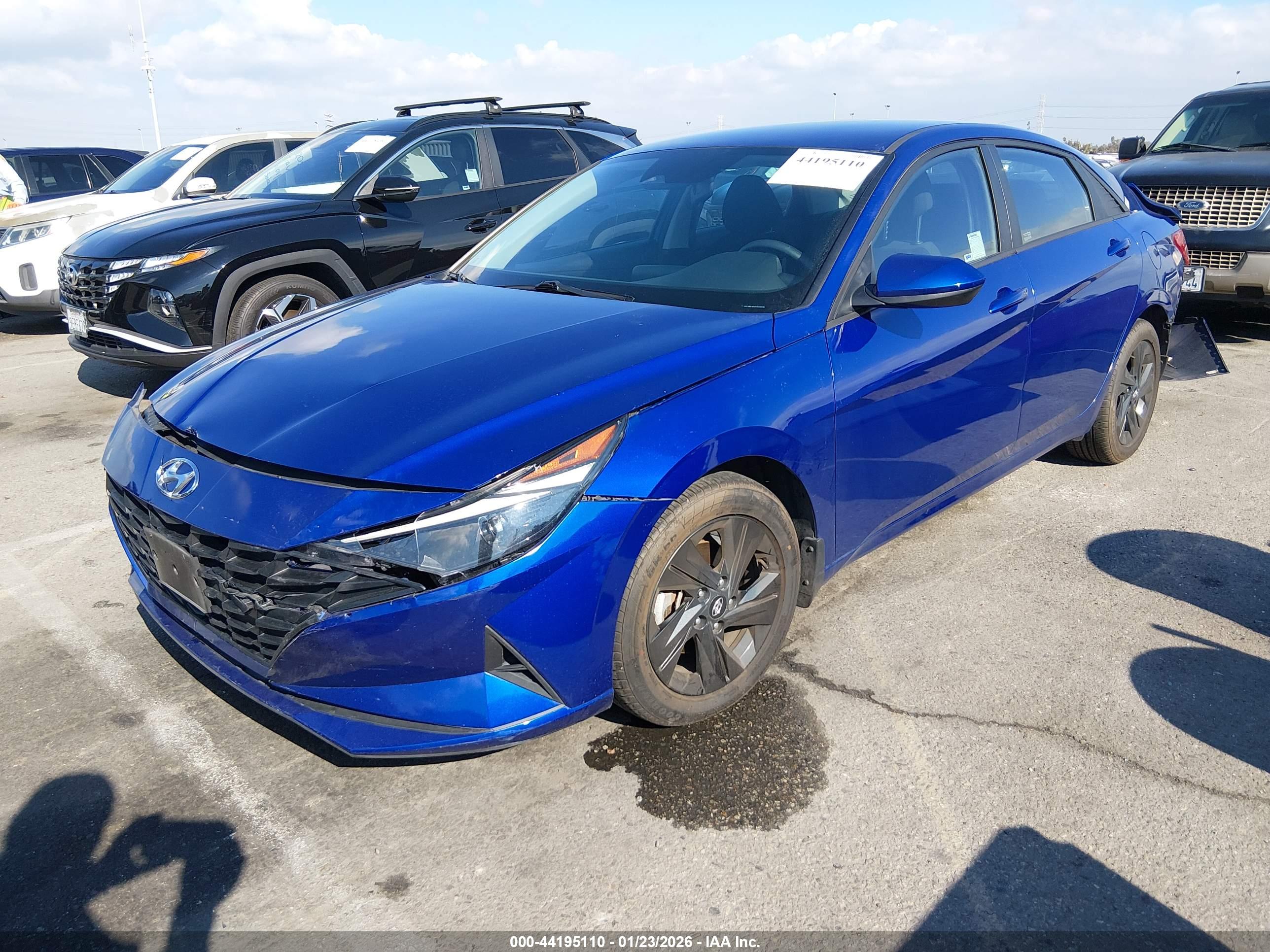 HYUNDAI ELANTRA image 2