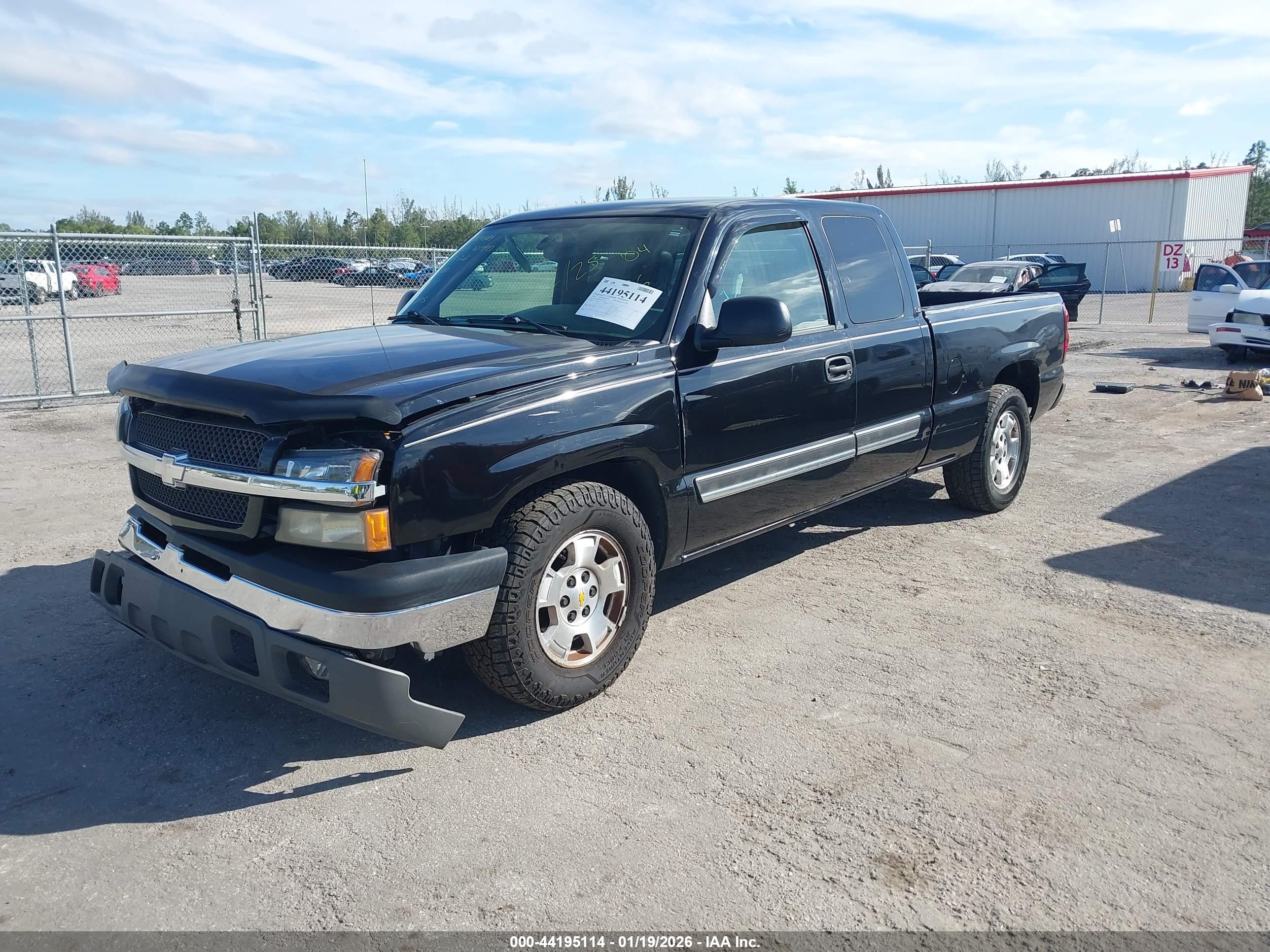 CHEVROLET SILVERADO image 2