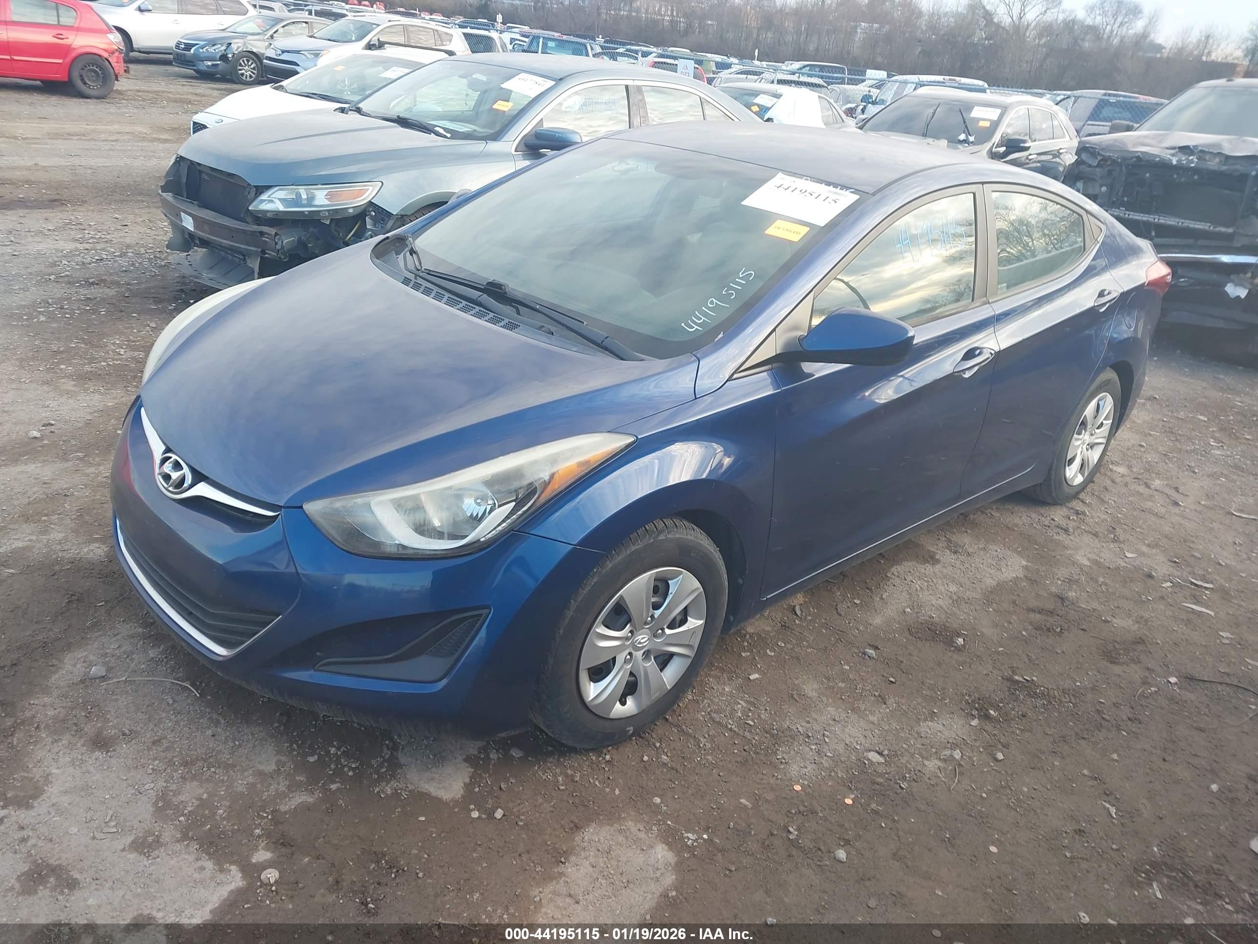 HYUNDAI ELANTRA image 2