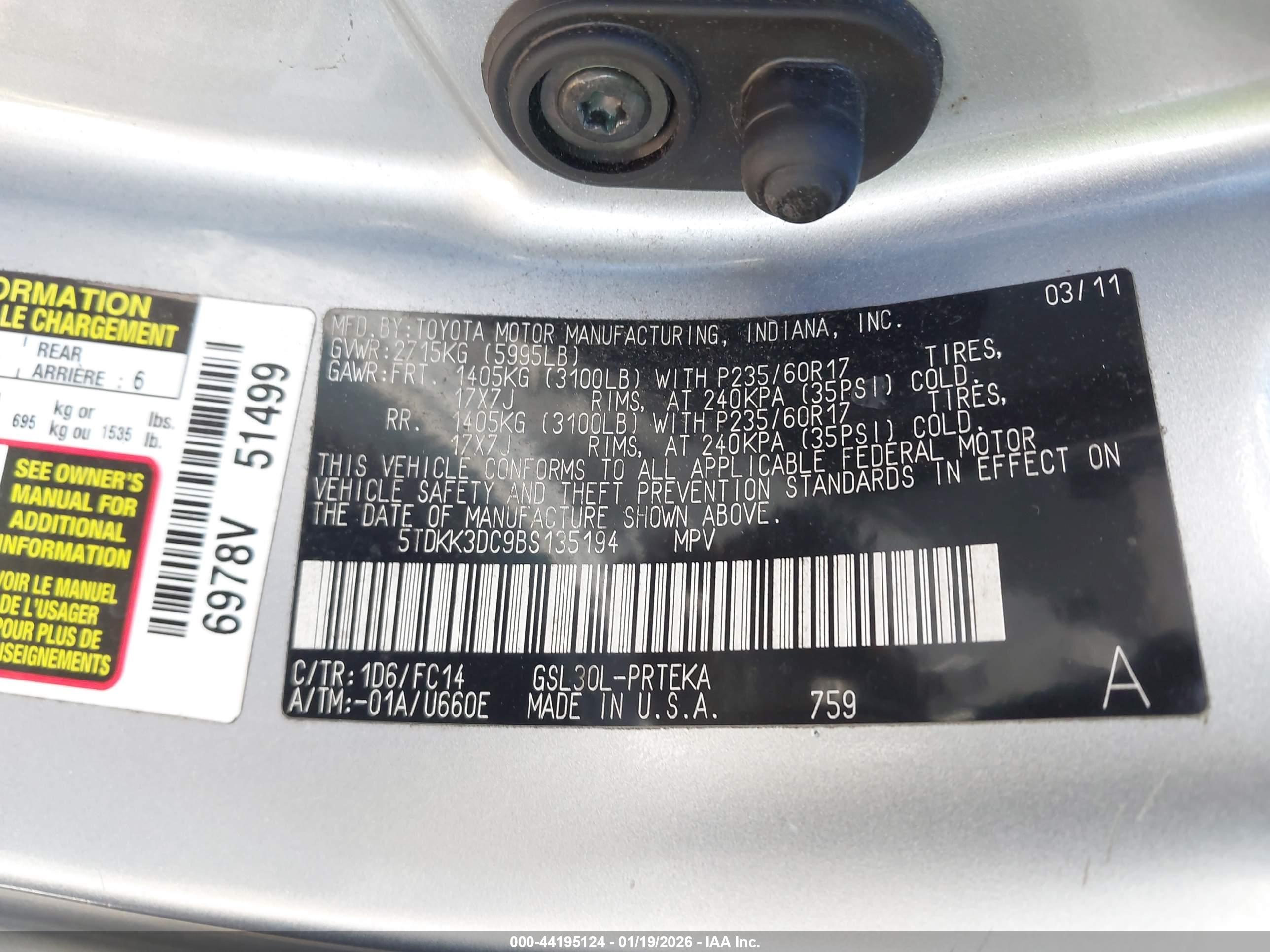 TOYOTA SIENNA image 9