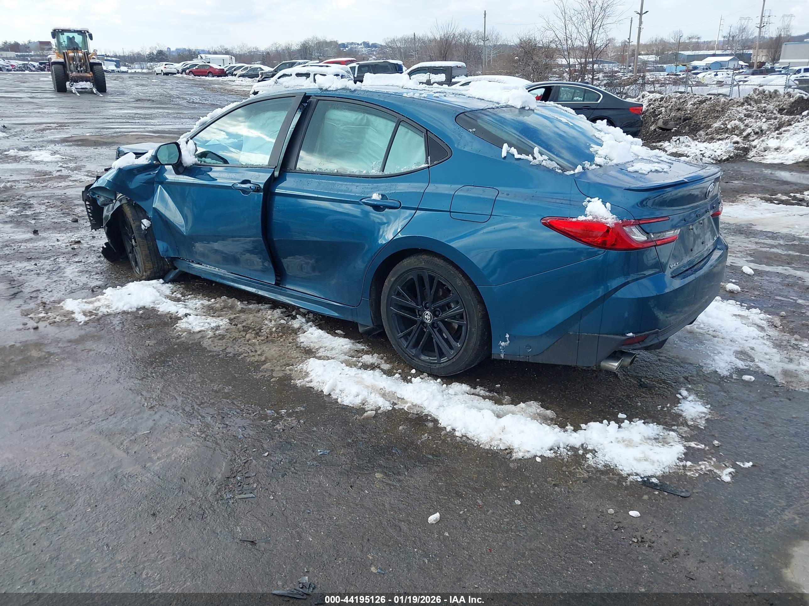 TOYOTA CAMRY image 3