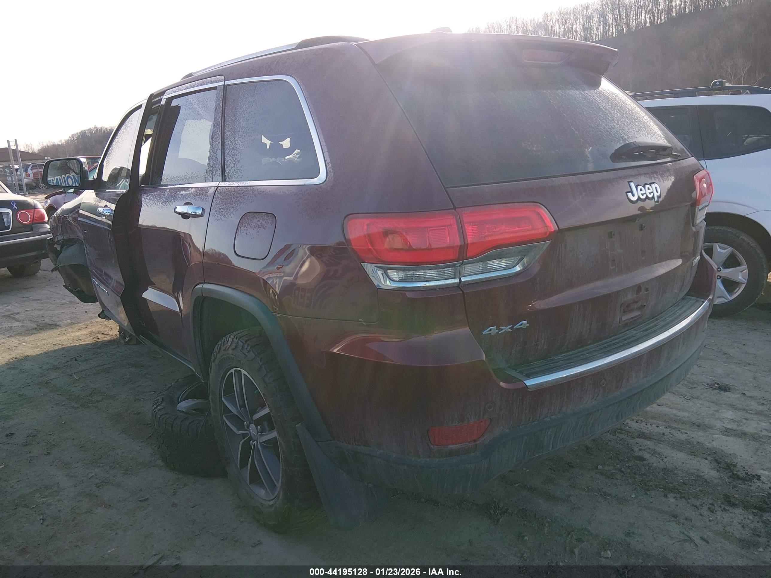 JEEP GRAND image 3