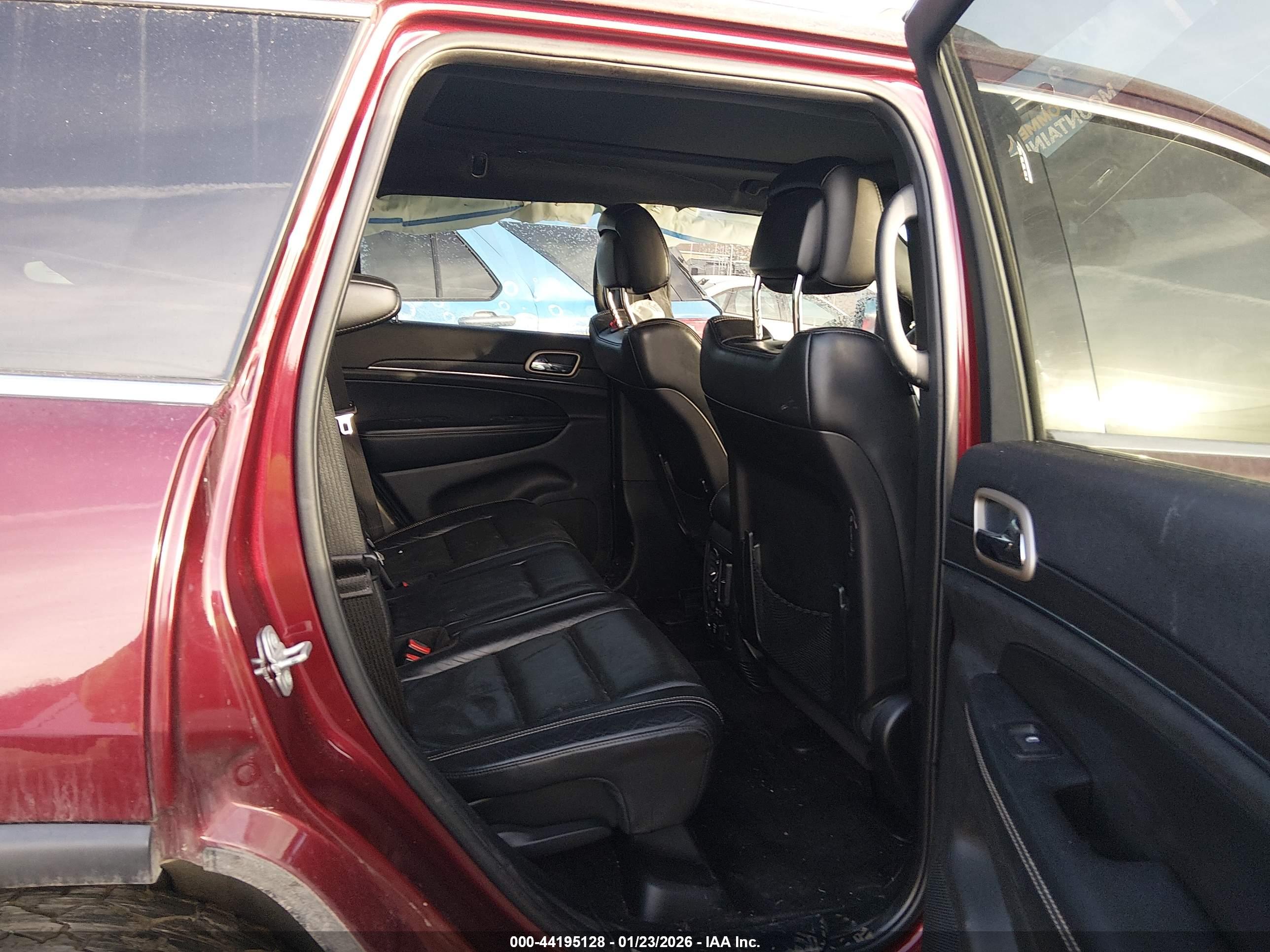 JEEP GRAND image 8