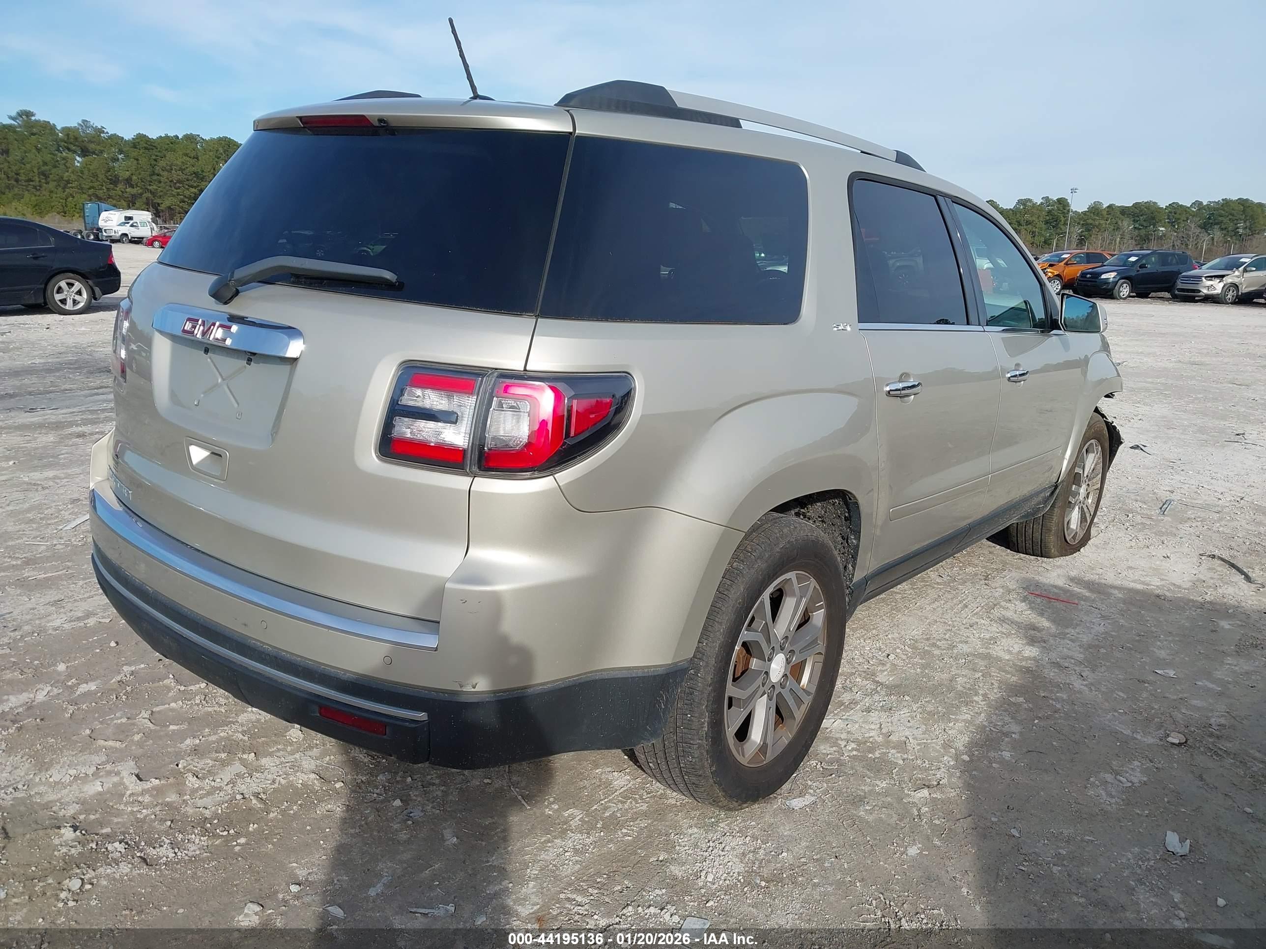 GMC ACADIA image 4