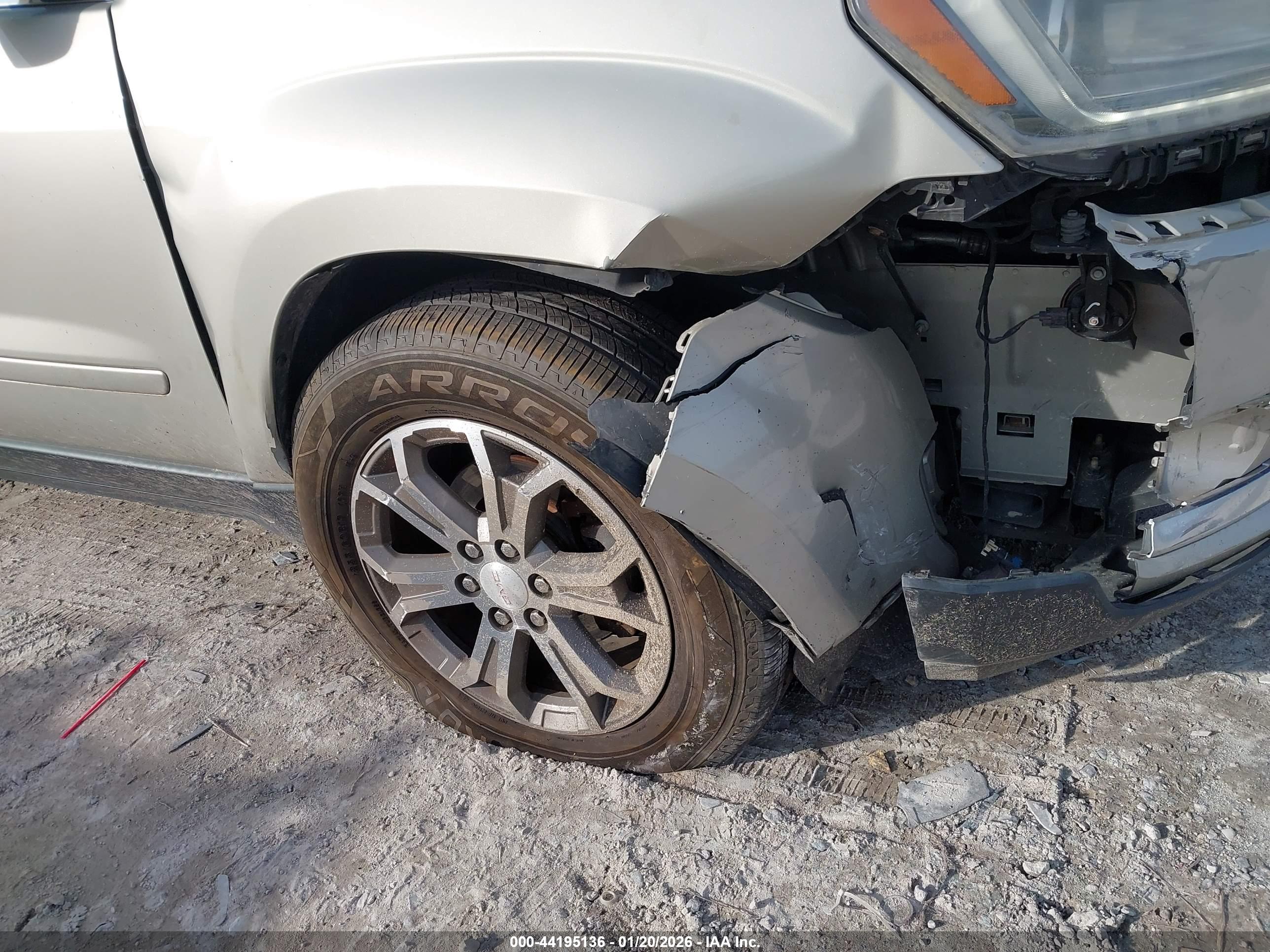 GMC ACADIA image 6