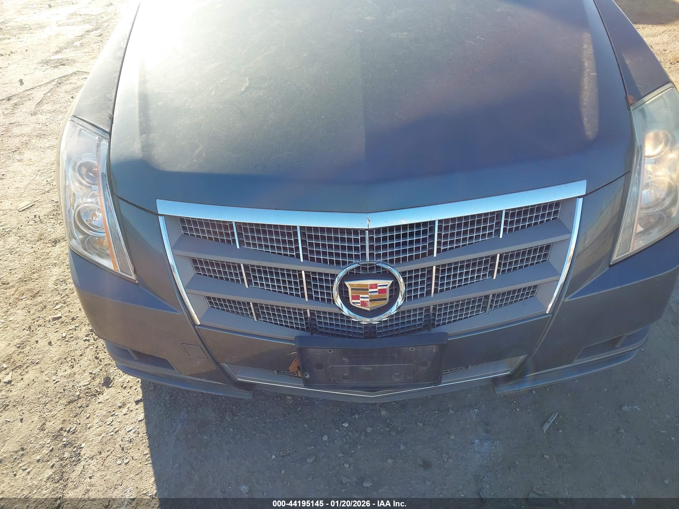 CADILLAC CTS image 6