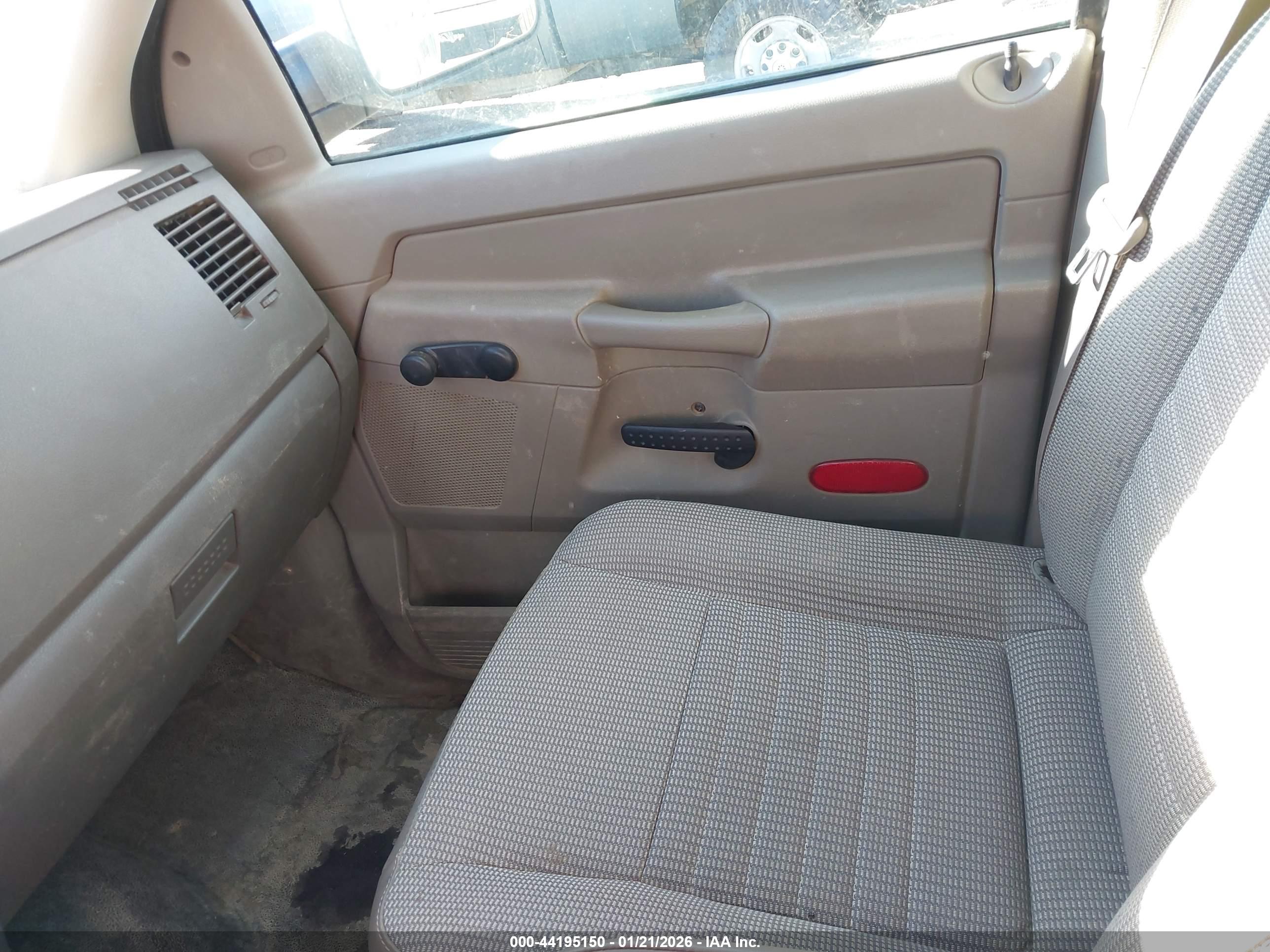 DODGE RAM image 5
