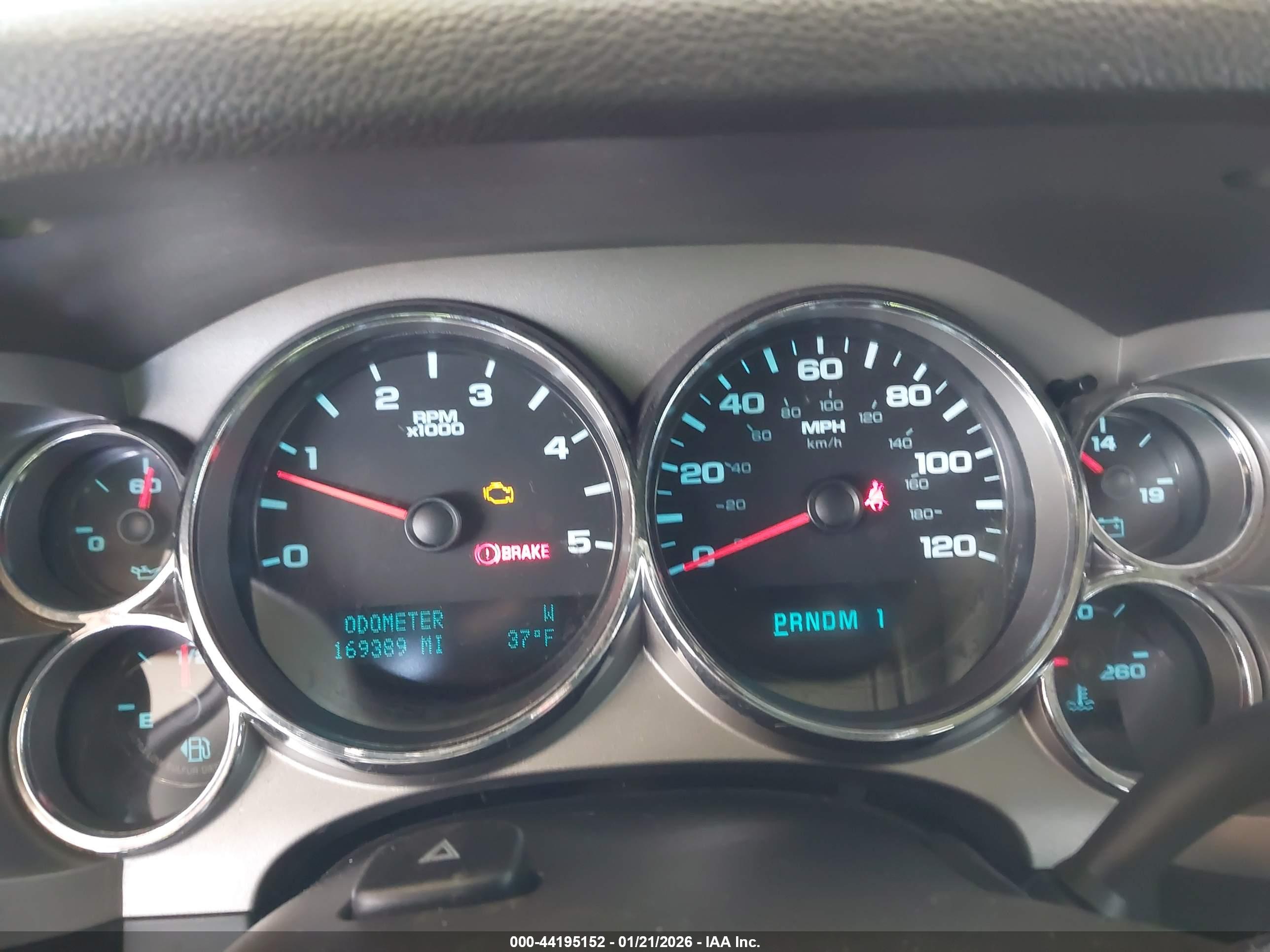 CHEVROLET SILVERADO image 7