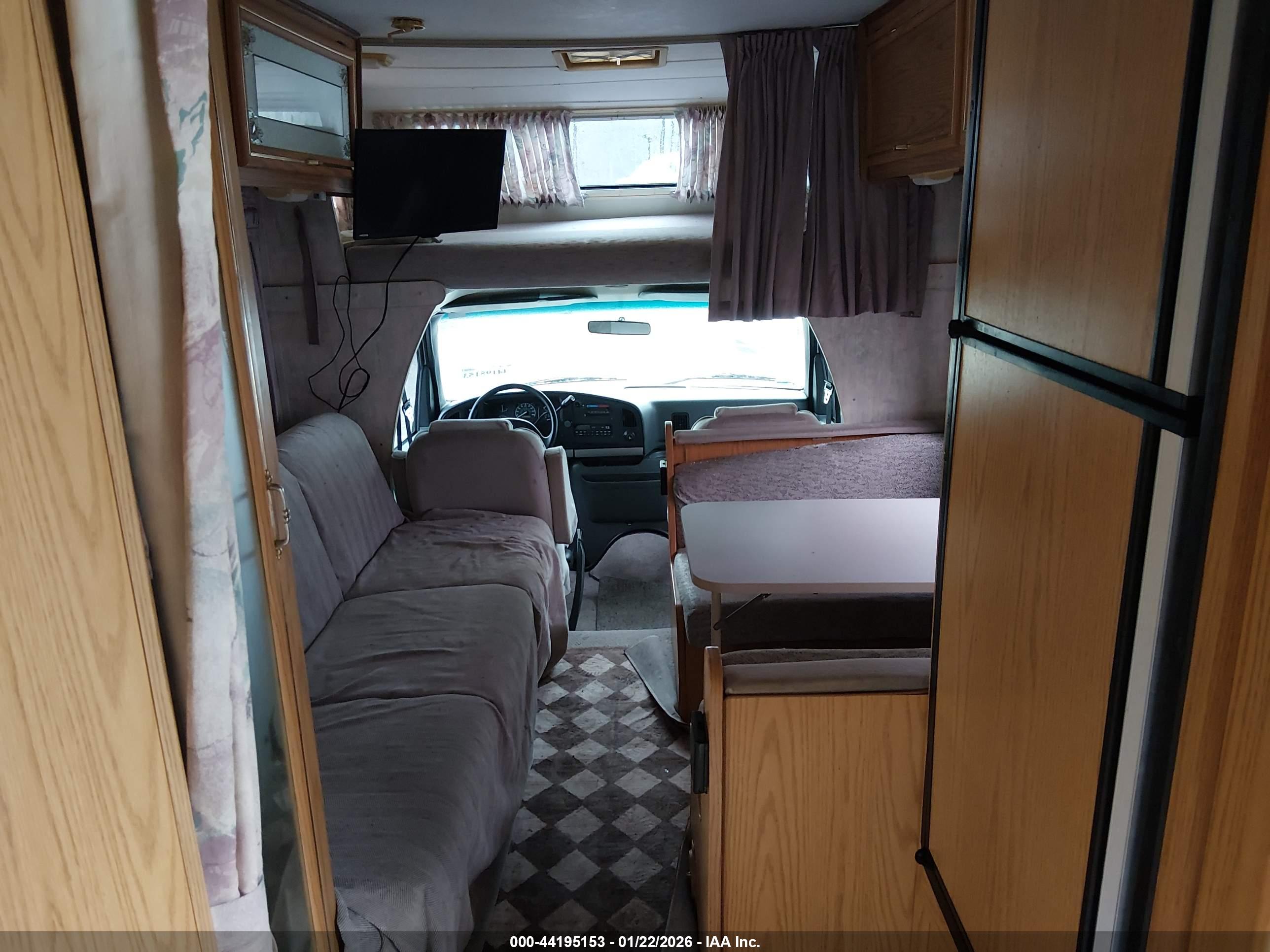 FORD ECONOLINE image 8