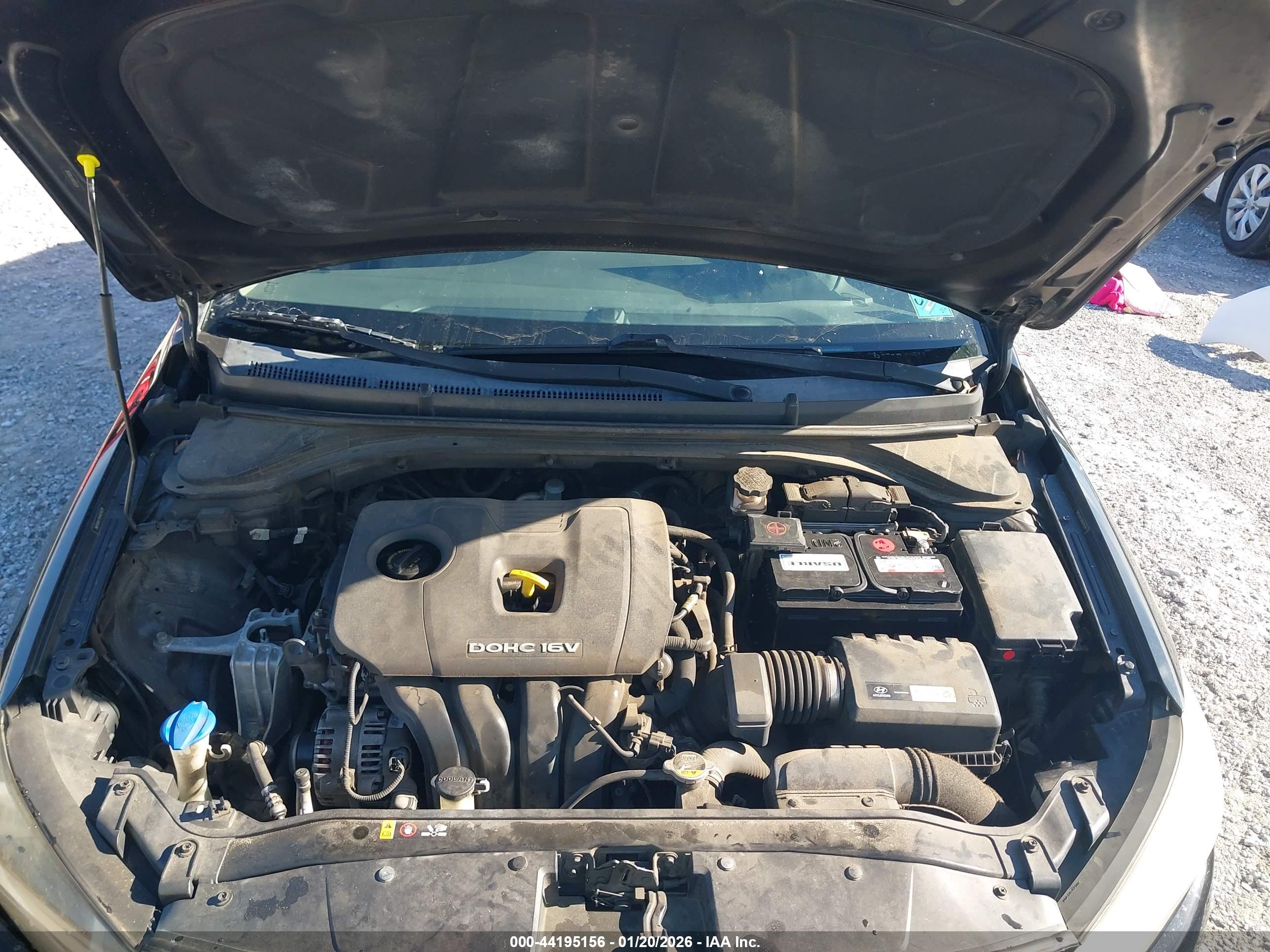 HYUNDAI ELANTRA image 10