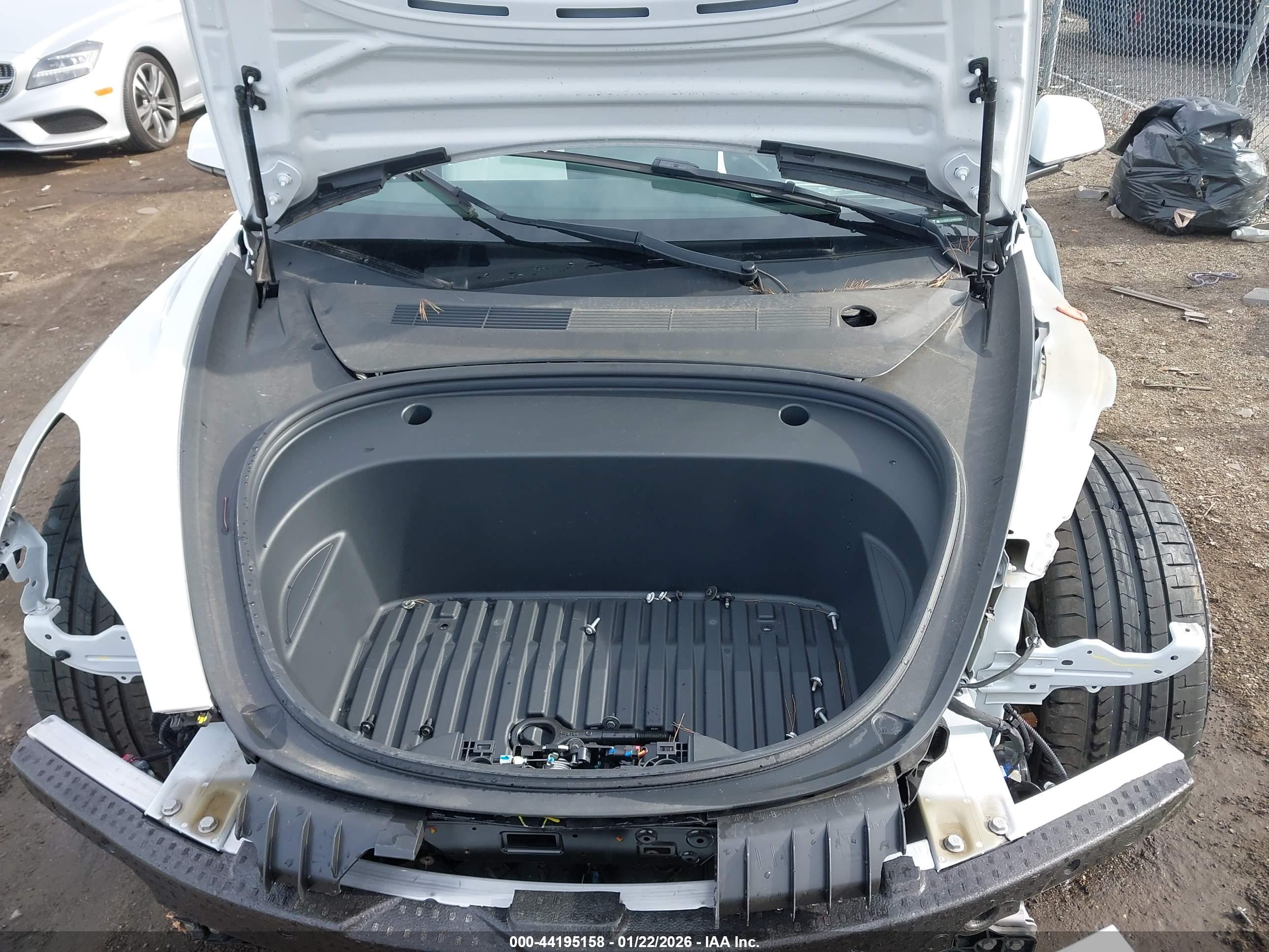 TESLA MODEL image 10