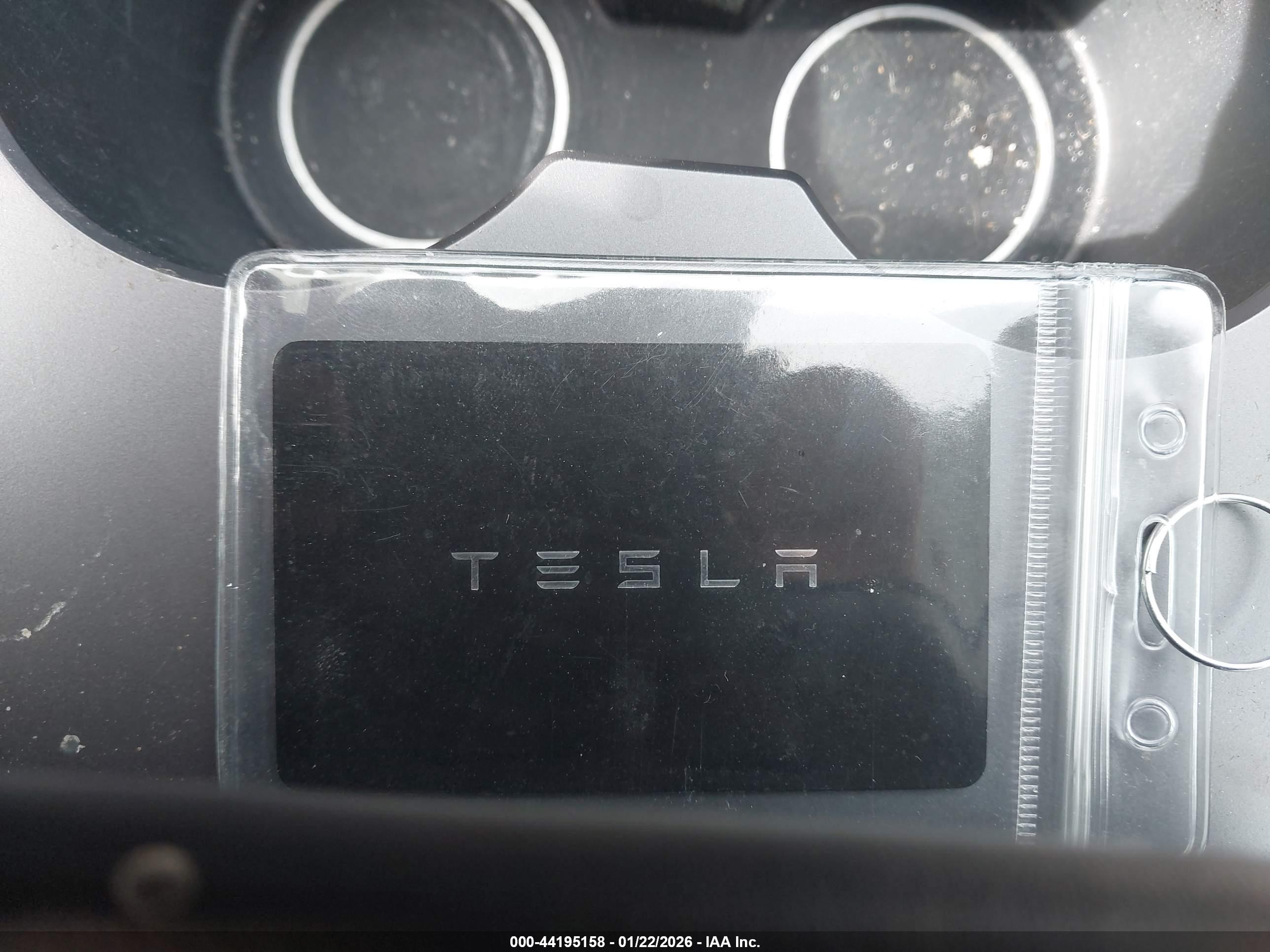 TESLA MODEL image 11